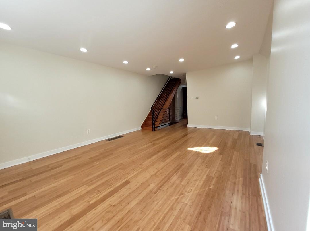 POINT BREEZE - Residential Lease