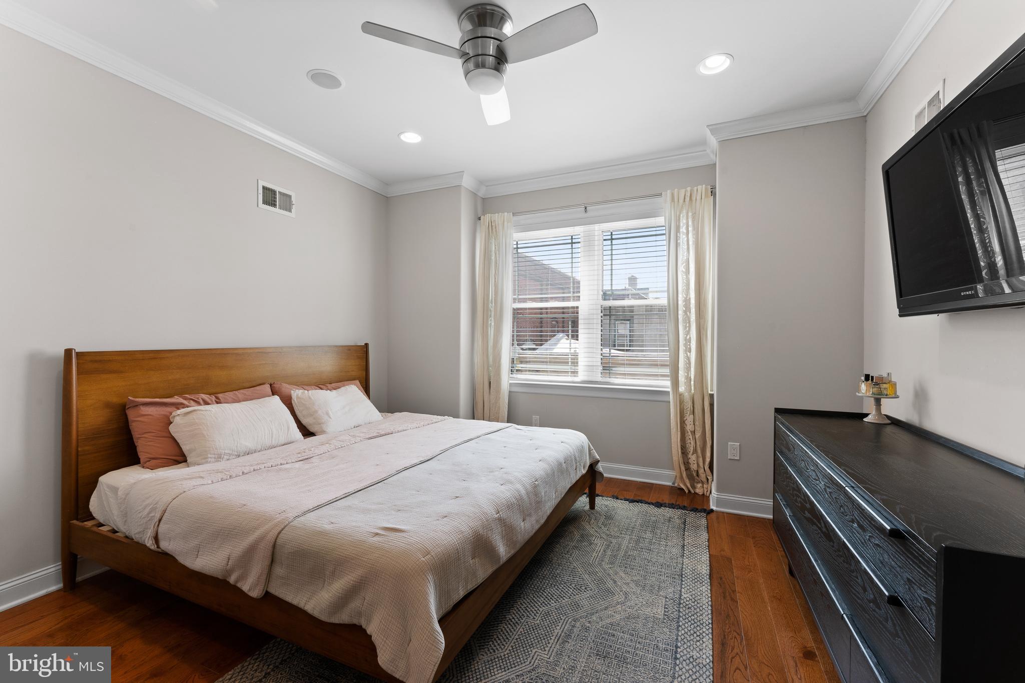 EAST PASSYUNK CROSSING - Residential Lease