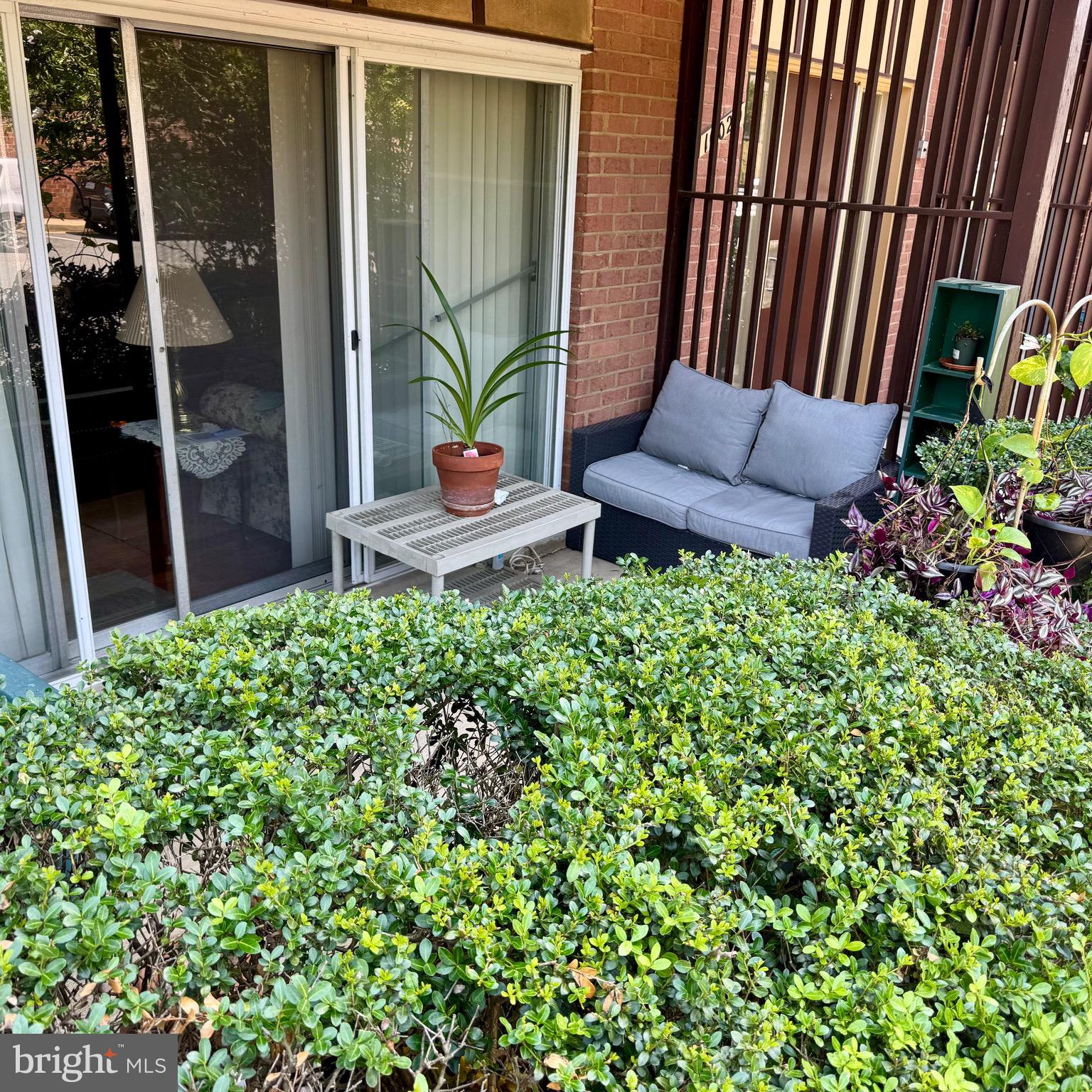 MOSBY WOODS GARDEN - Residential