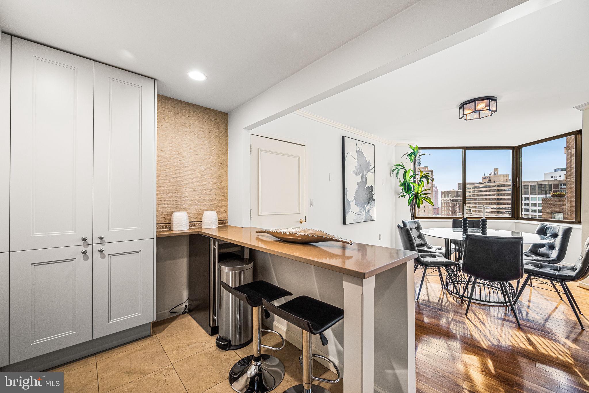 RITTENHOUSE SQUARE - Residential