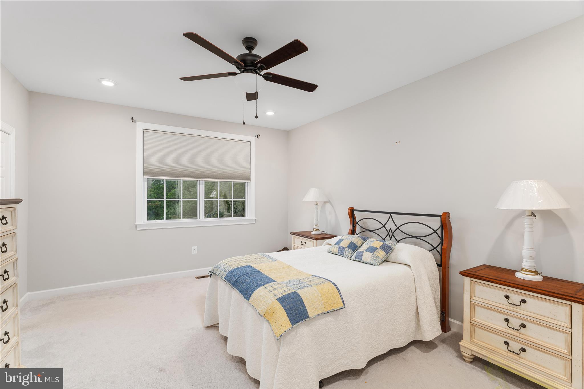 LAKE HOLIDAY ESTATES - Residential