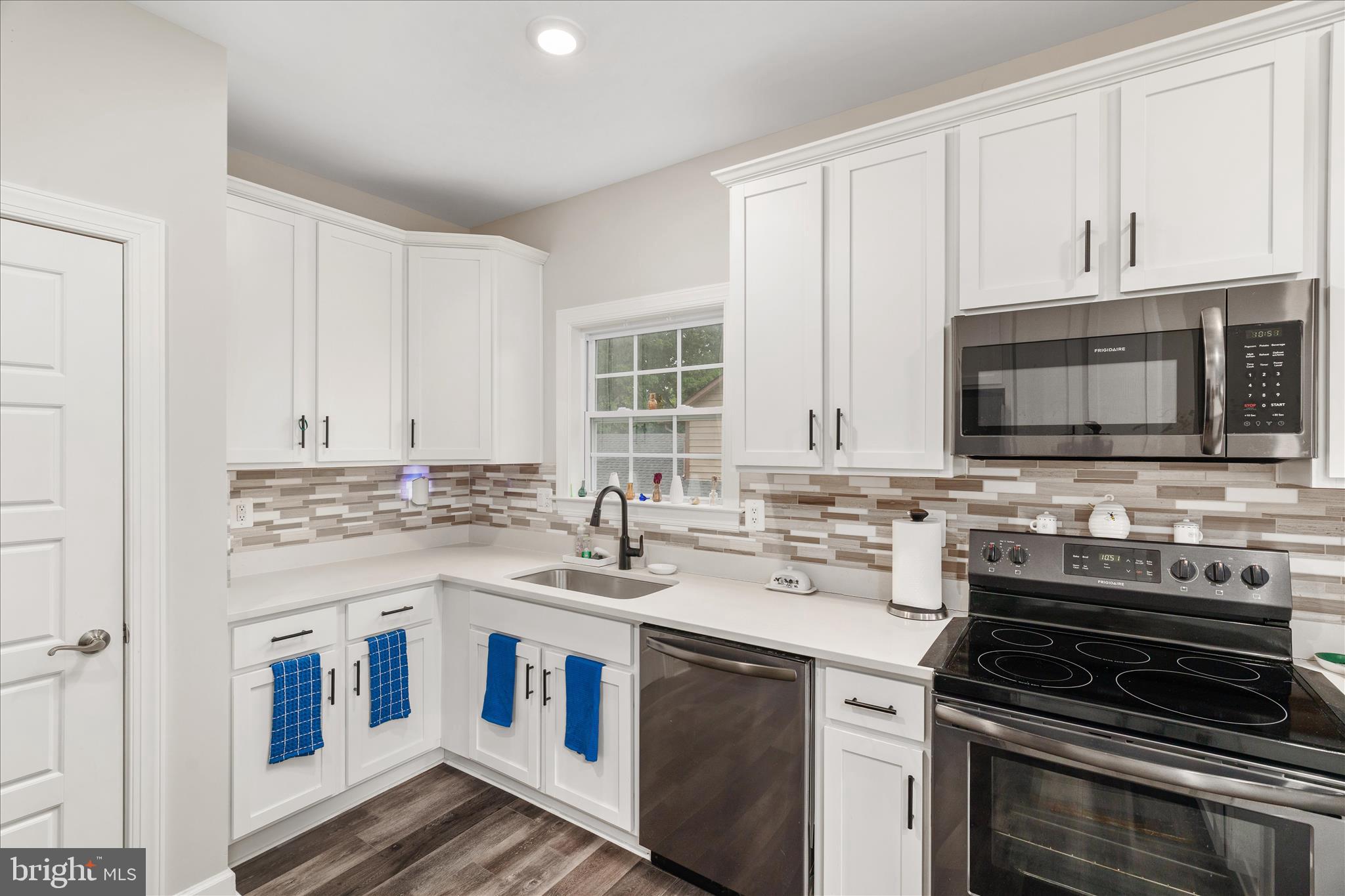LAKE HOLIDAY ESTATES - Residential