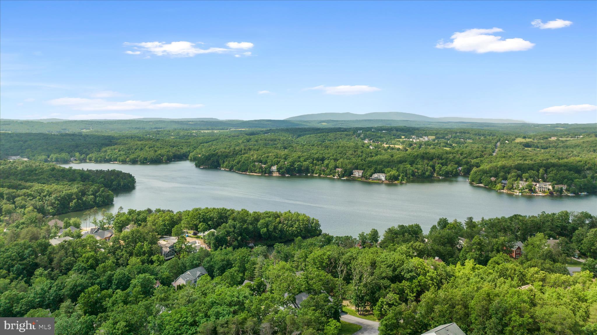 LAKE HOLIDAY ESTATES - Residential