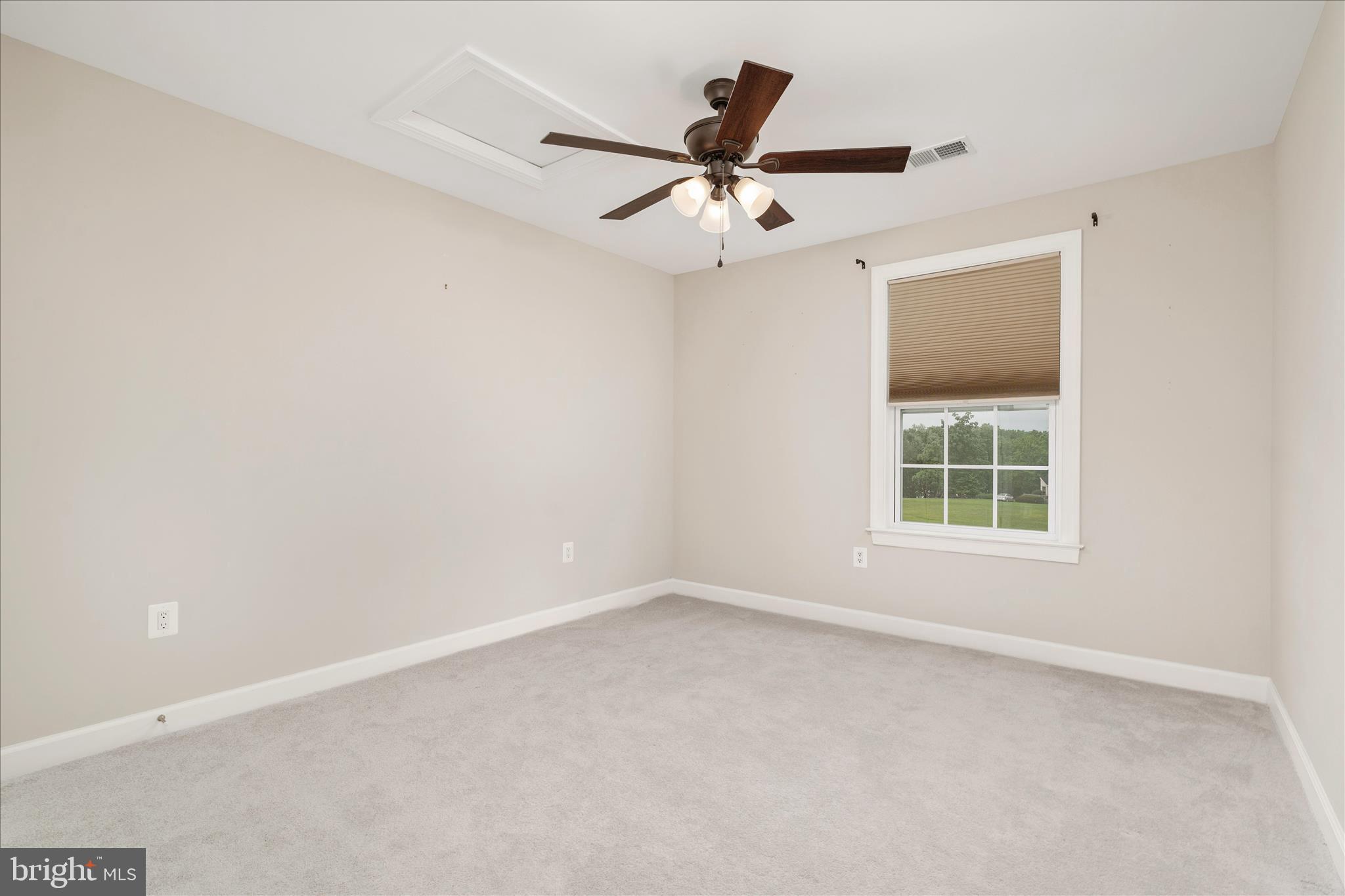 LAKE HOLIDAY ESTATES - Residential
