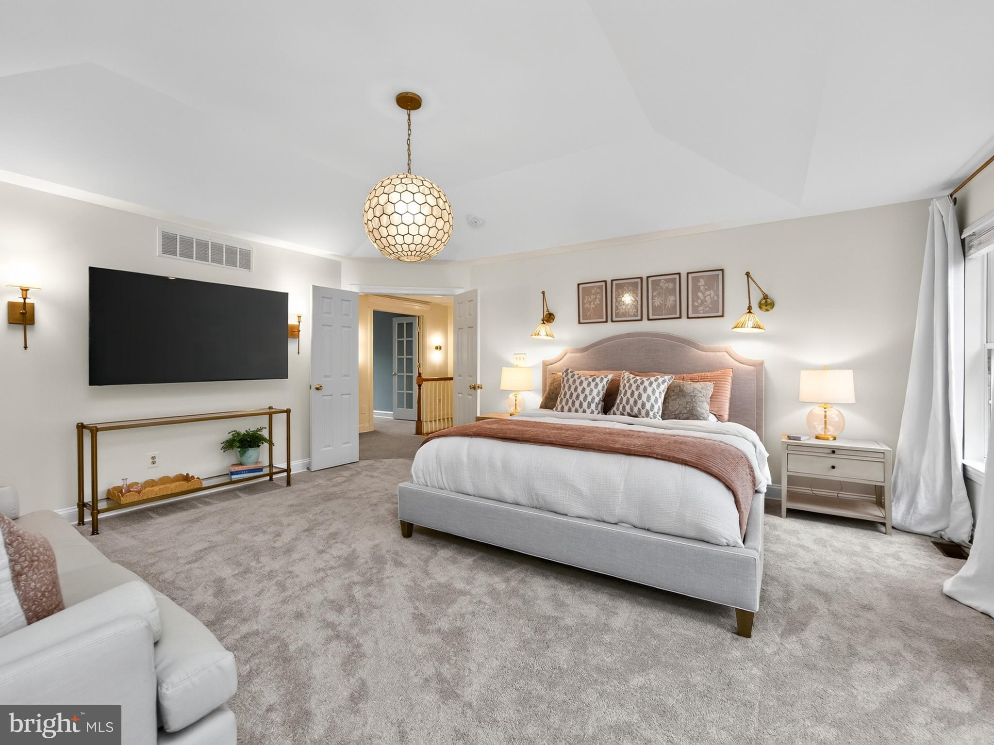 THE MEADOWS - Residential