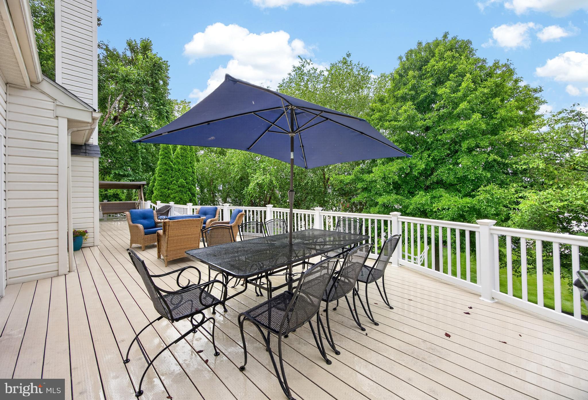 THE MEADOWS - Residential