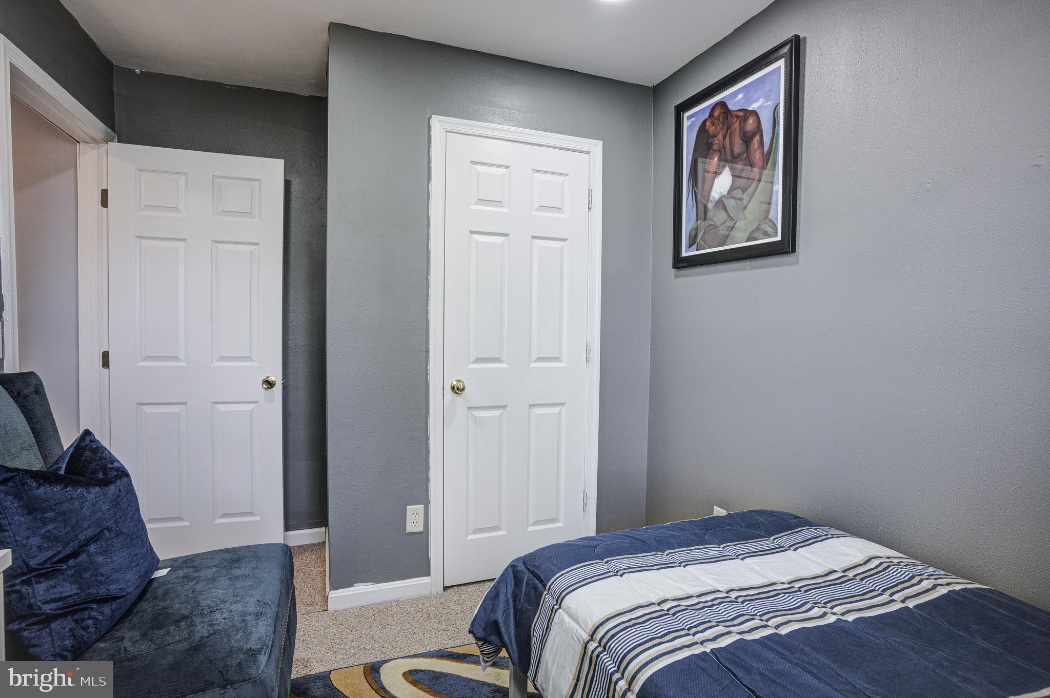 CARROLLWOOD MANOR - Residential
