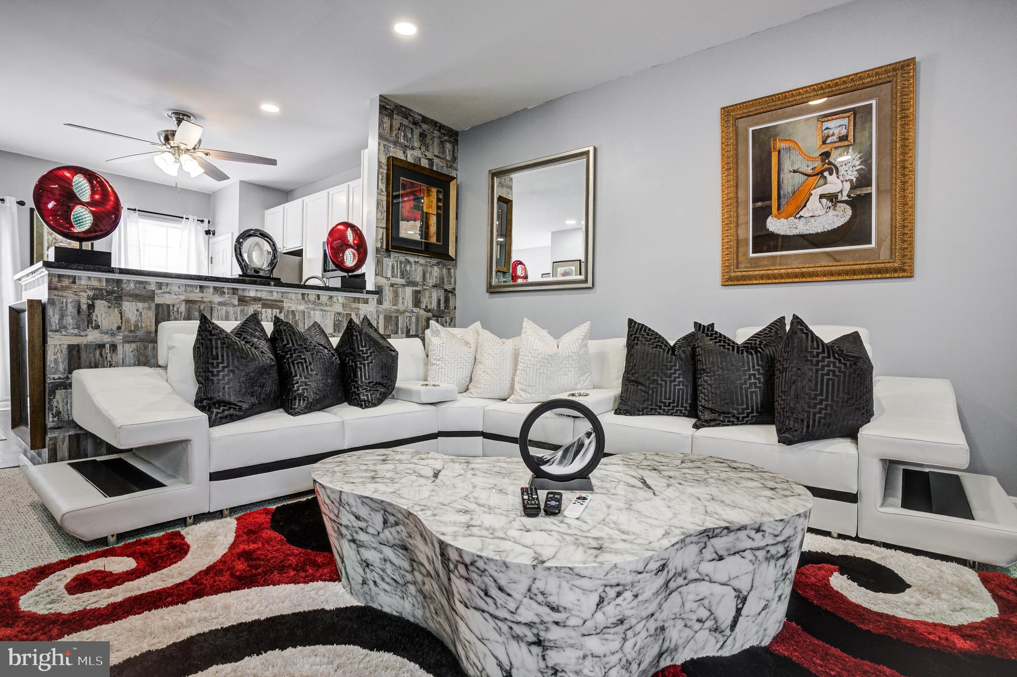 CARROLLWOOD MANOR - Residential