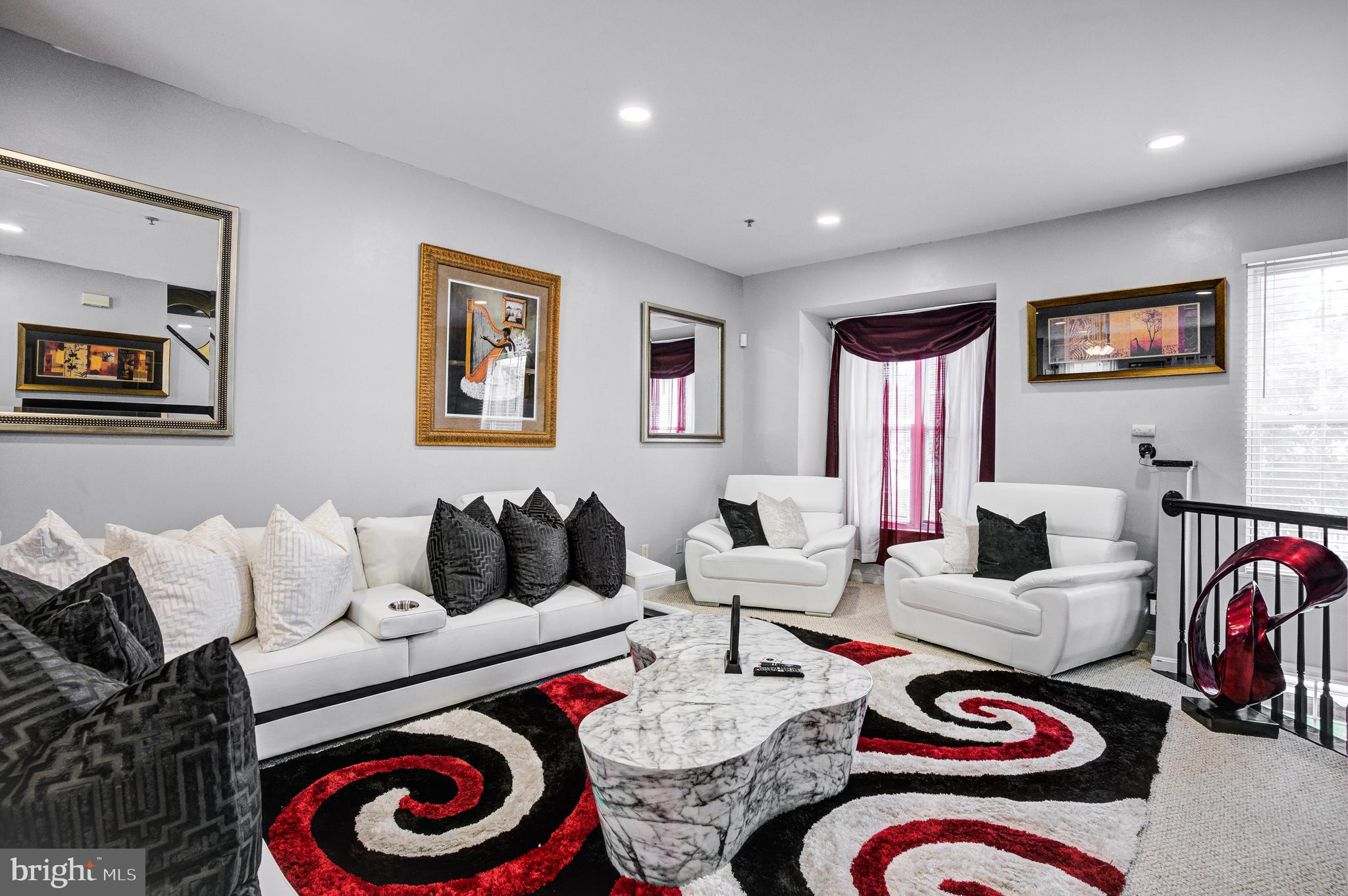 CARROLLWOOD MANOR - Residential