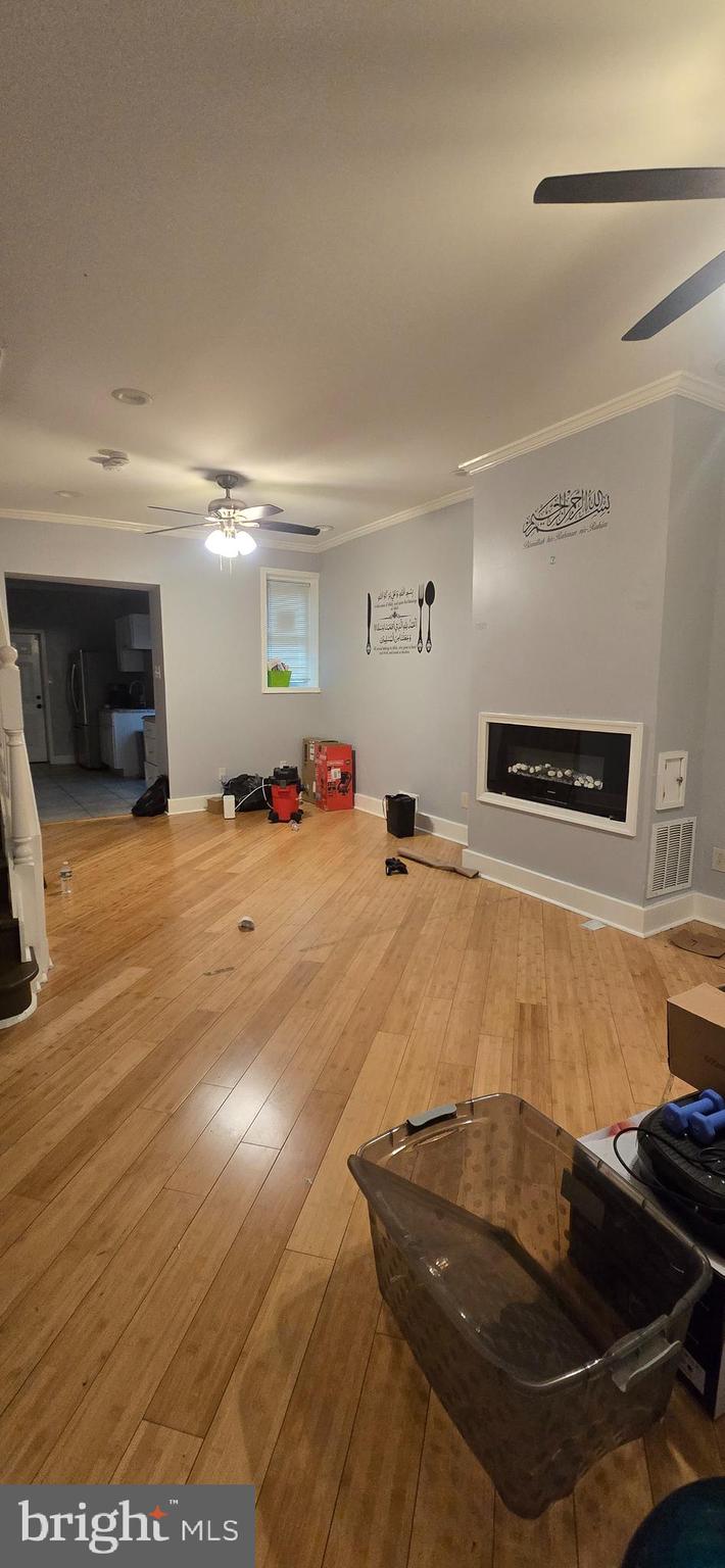 ELMWOOD PARK - Residential