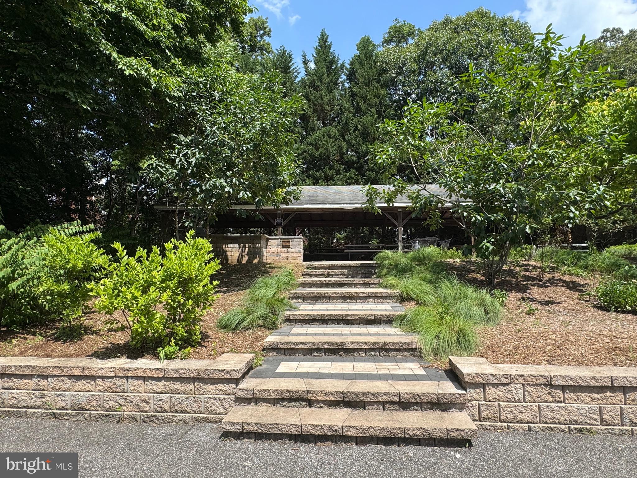 GINGERVILLE MANOR ESTATES - Residential