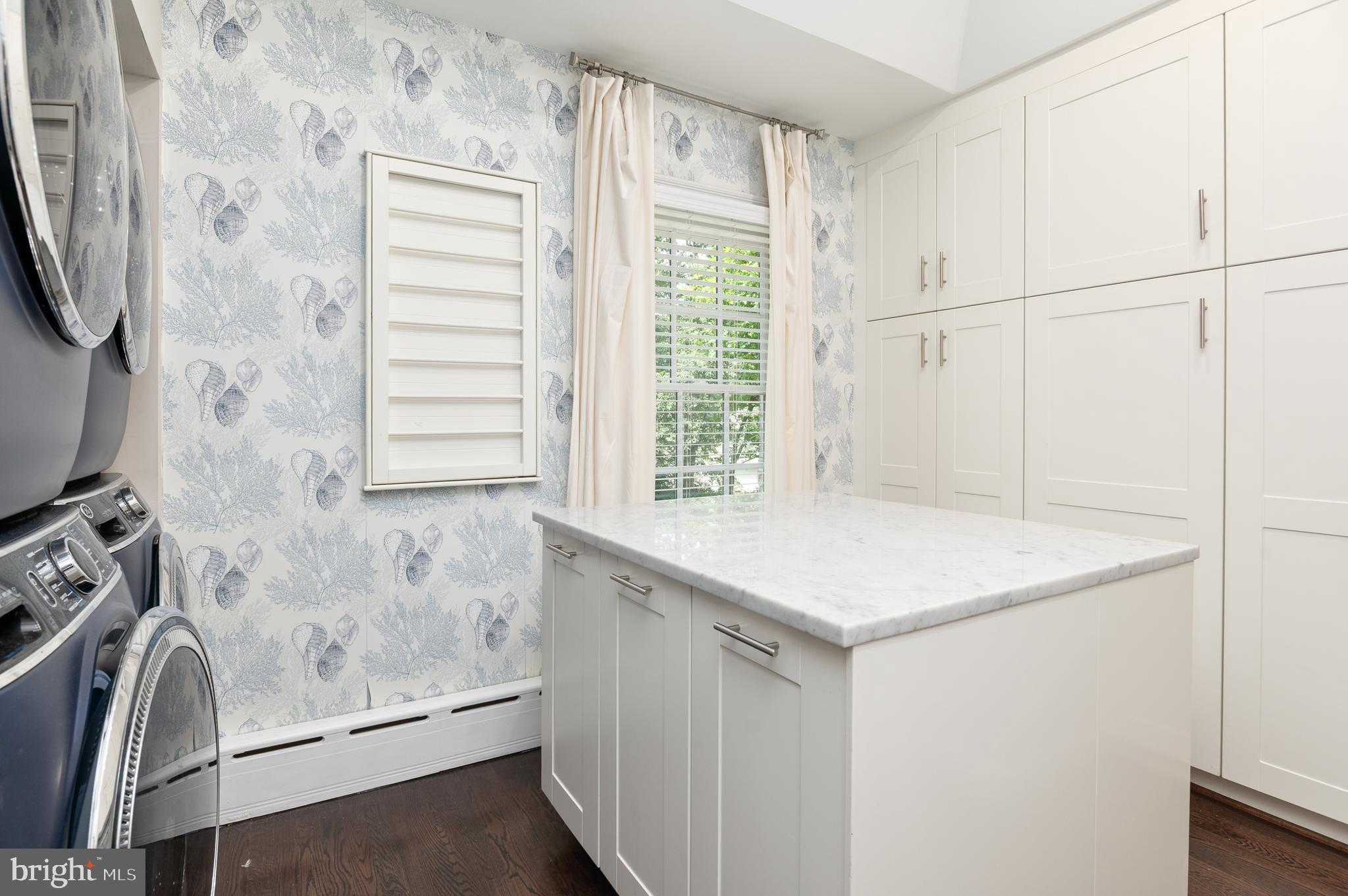 ELMWOOD ESTATES - Residential