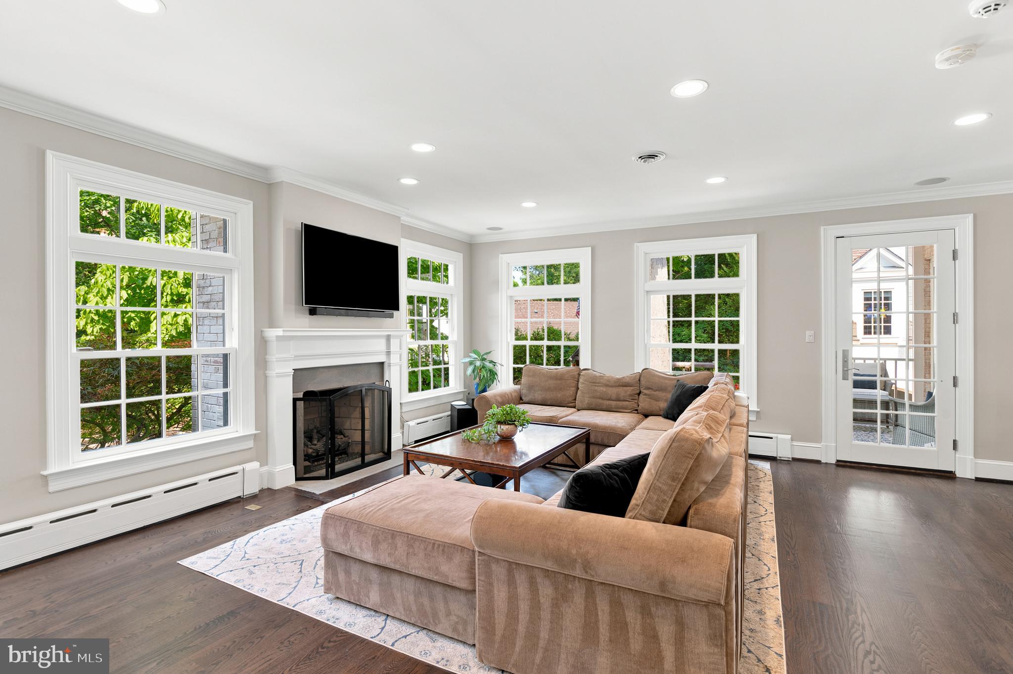 ELMWOOD ESTATES - Residential