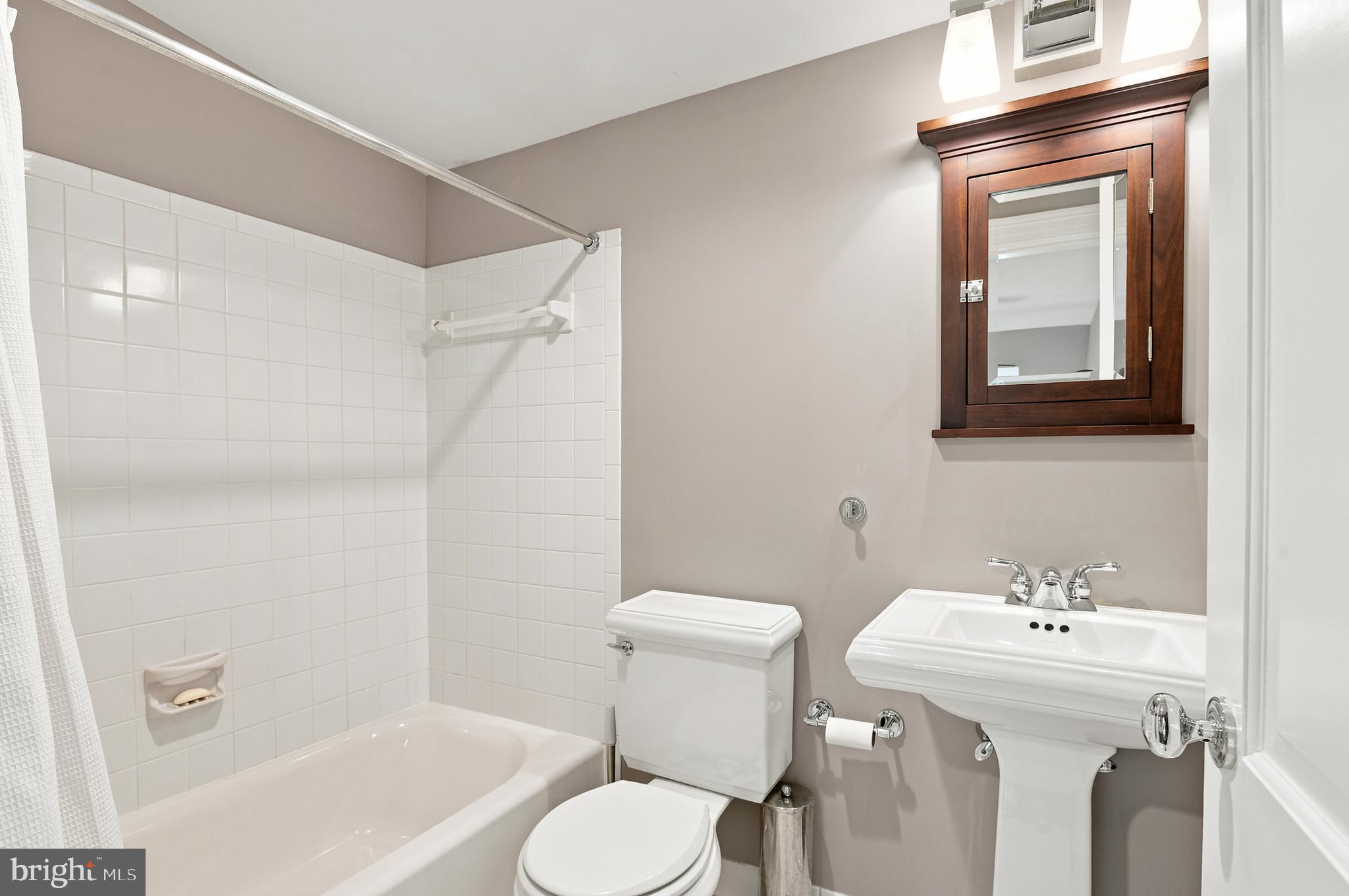 ELMWOOD ESTATES - Residential