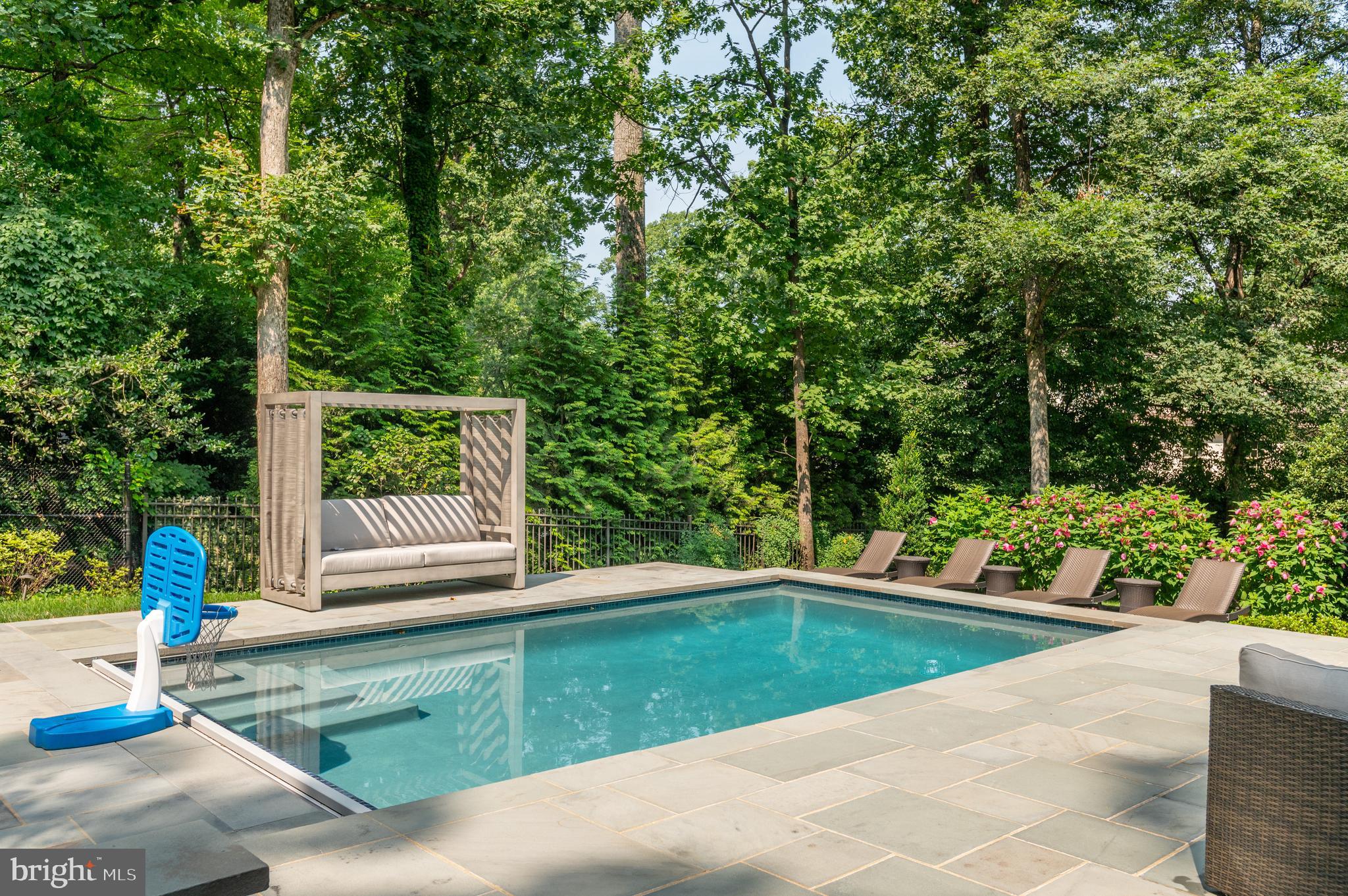 ELMWOOD ESTATES - Residential