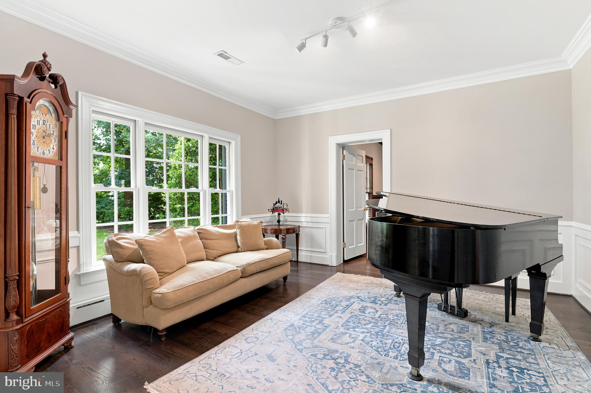 ELMWOOD ESTATES - Residential