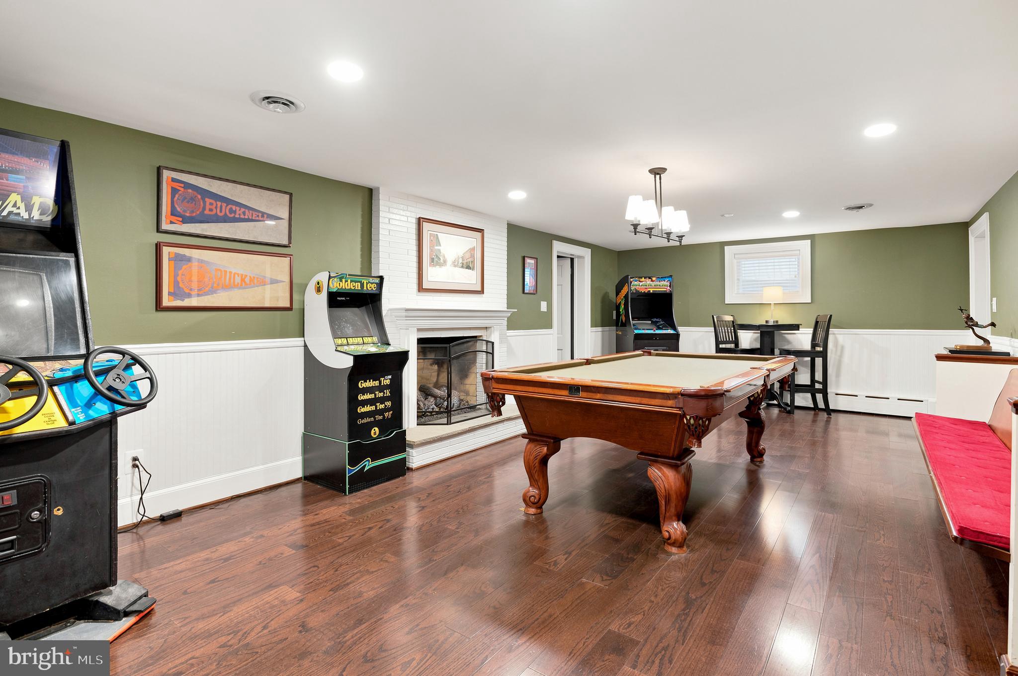 ELMWOOD ESTATES - Residential