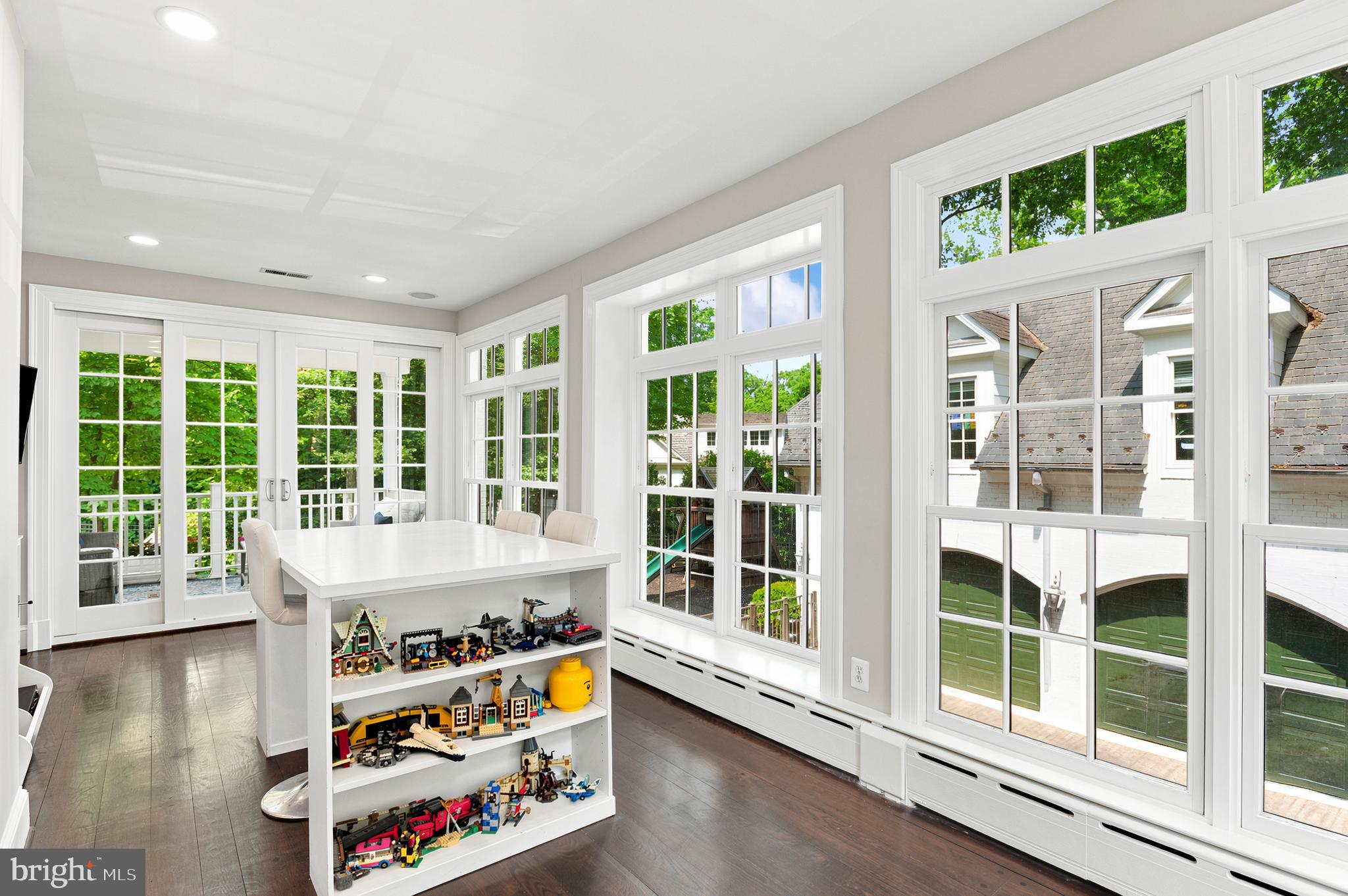 ELMWOOD ESTATES - Residential