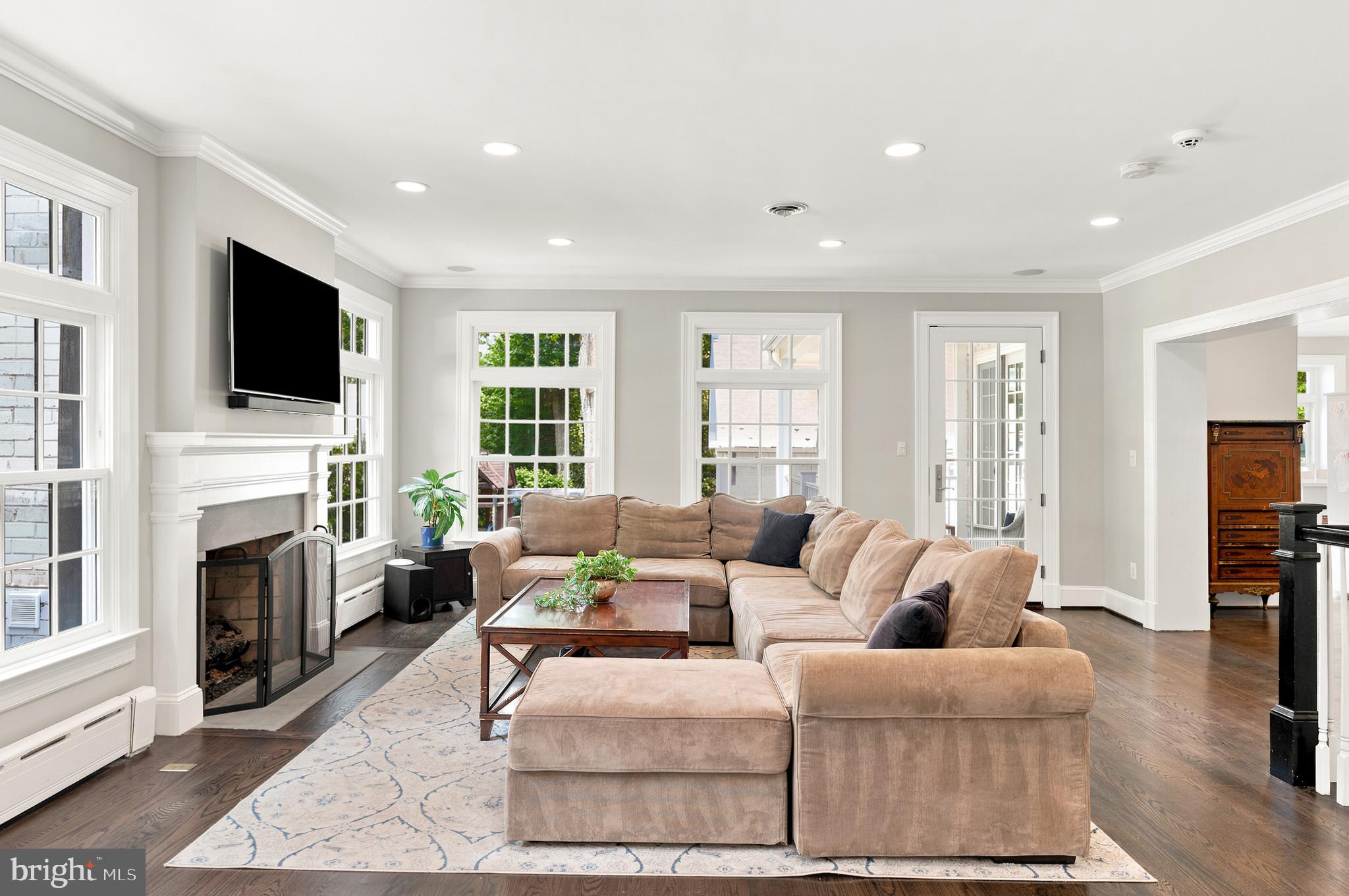 ELMWOOD ESTATES - Residential