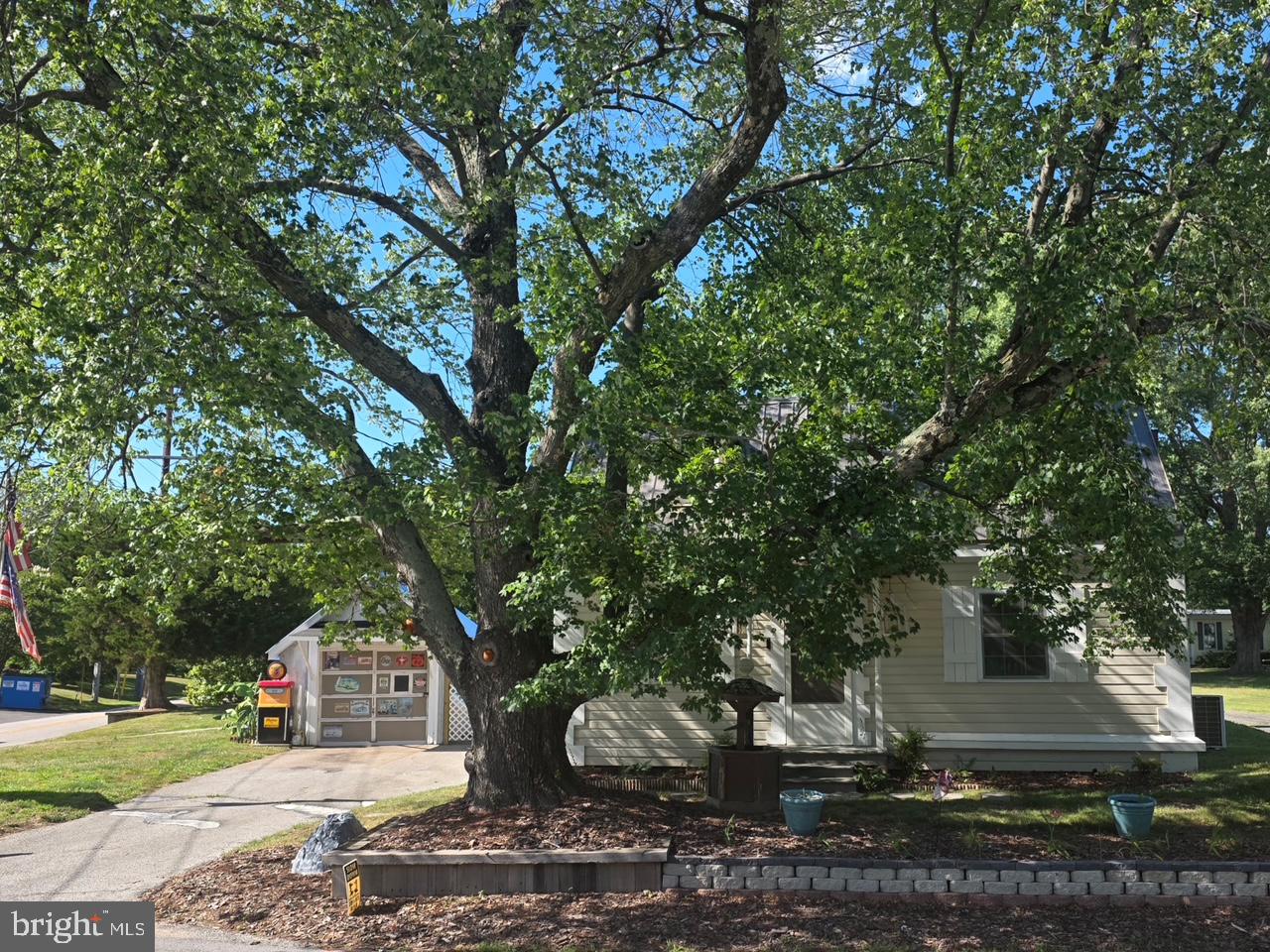 FRIENDSHIP - Residential