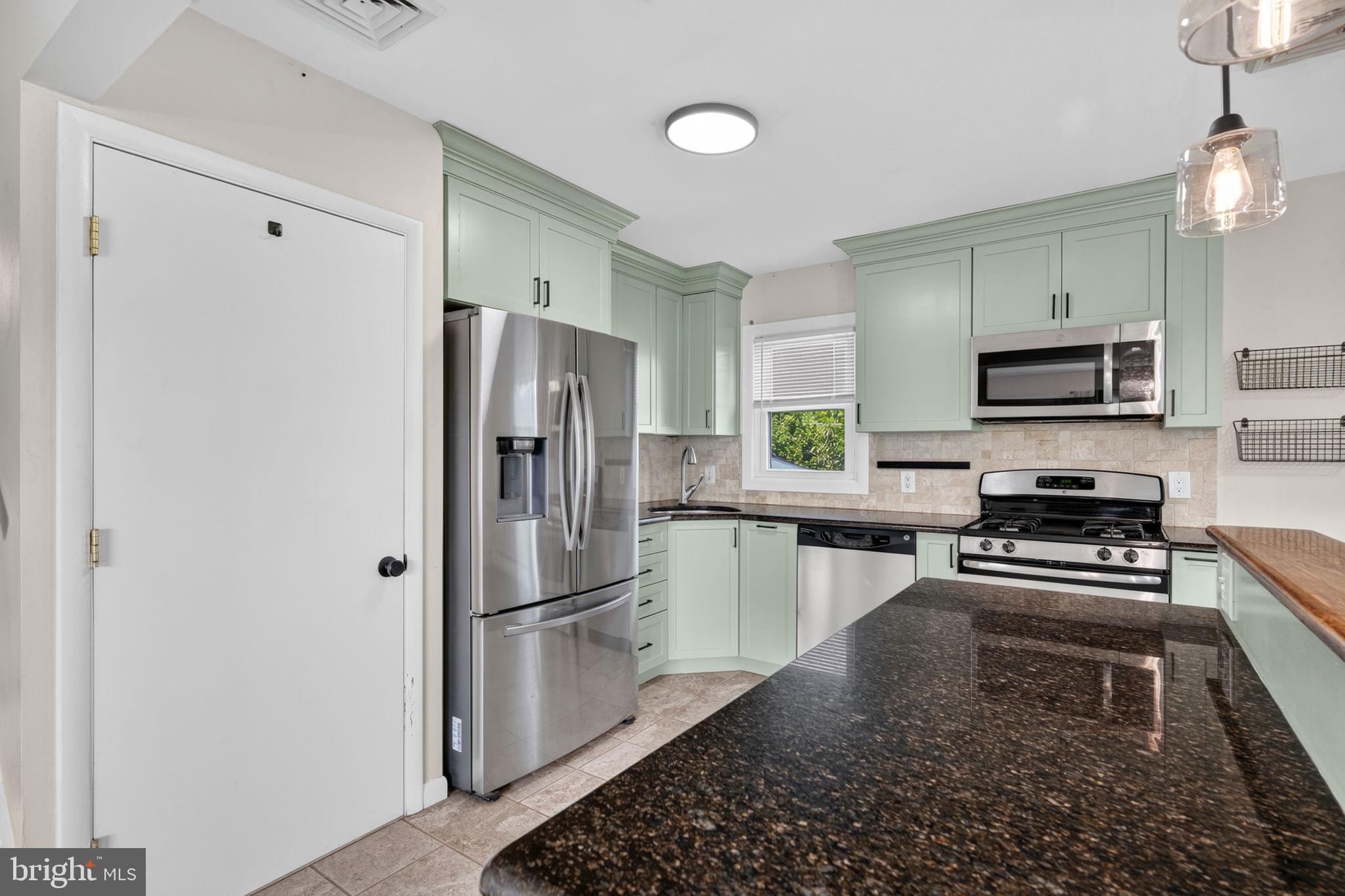 AMITY GARDENS - Residential