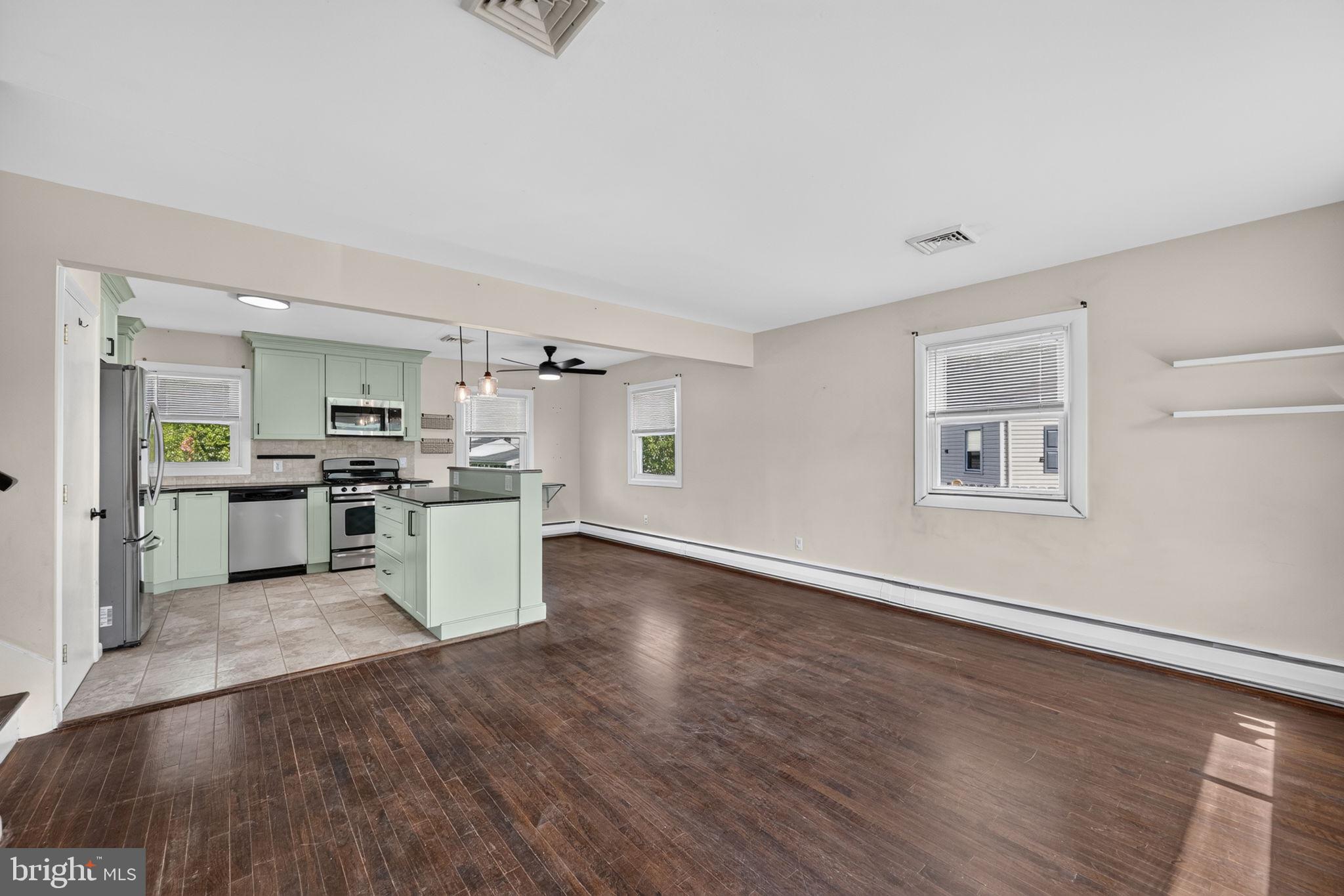 AMITY GARDENS - Residential