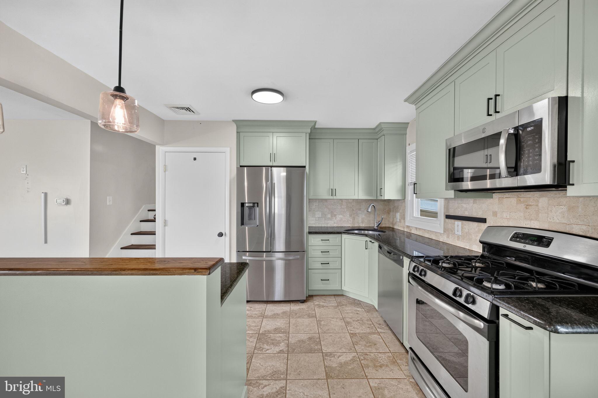 AMITY GARDENS - Residential