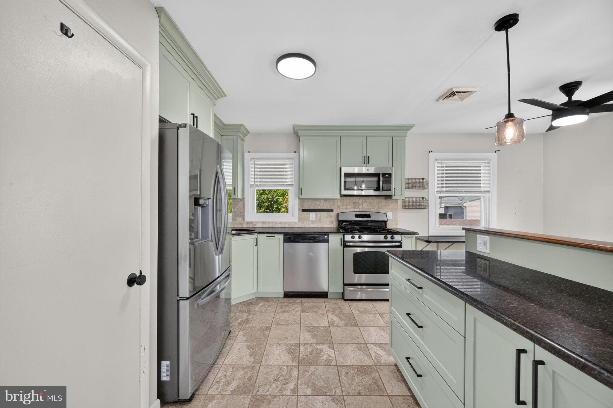 AMITY GARDENS - Residential