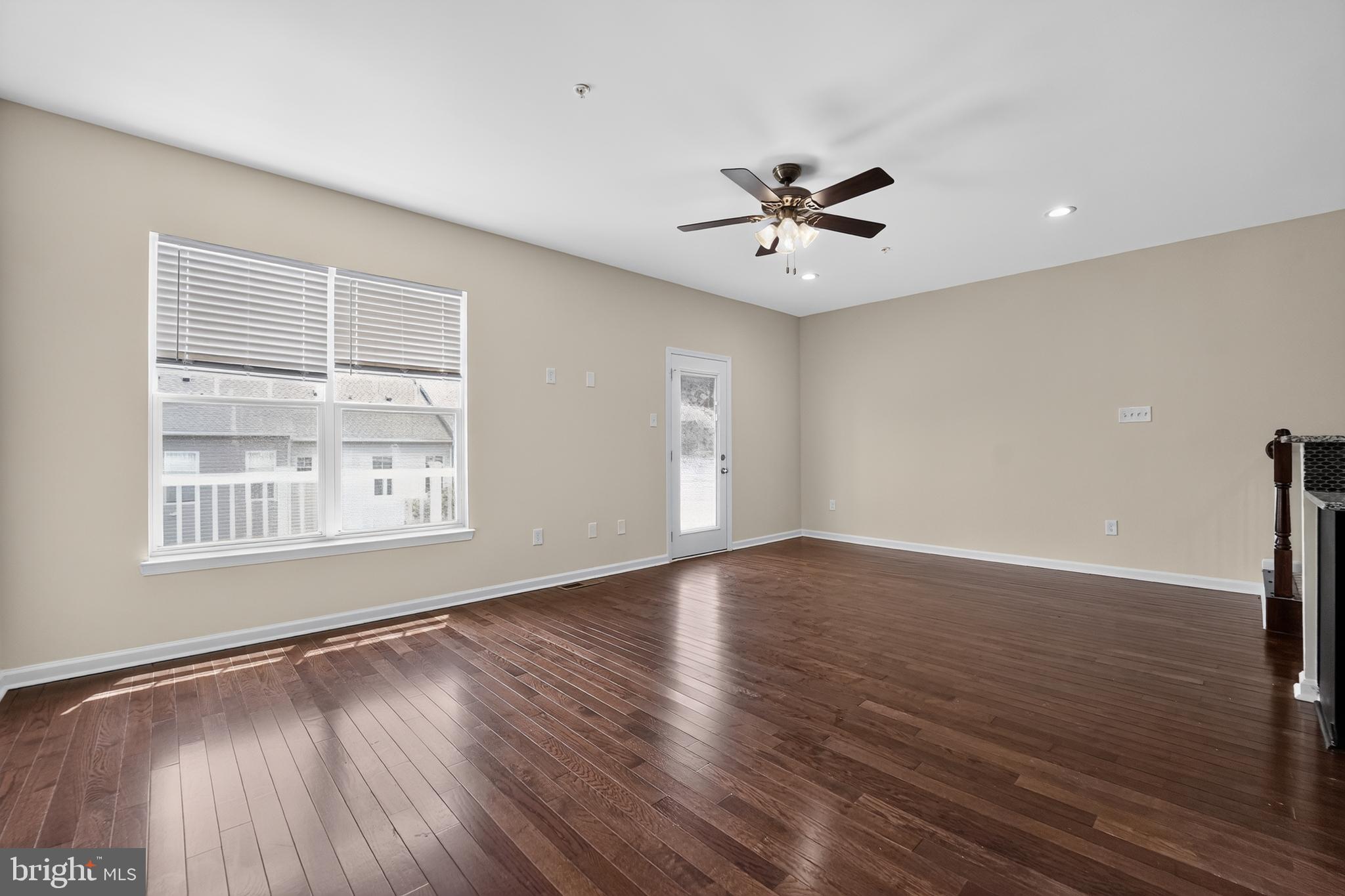 POINTE AT ARUNDEL PRESERVES - Residential