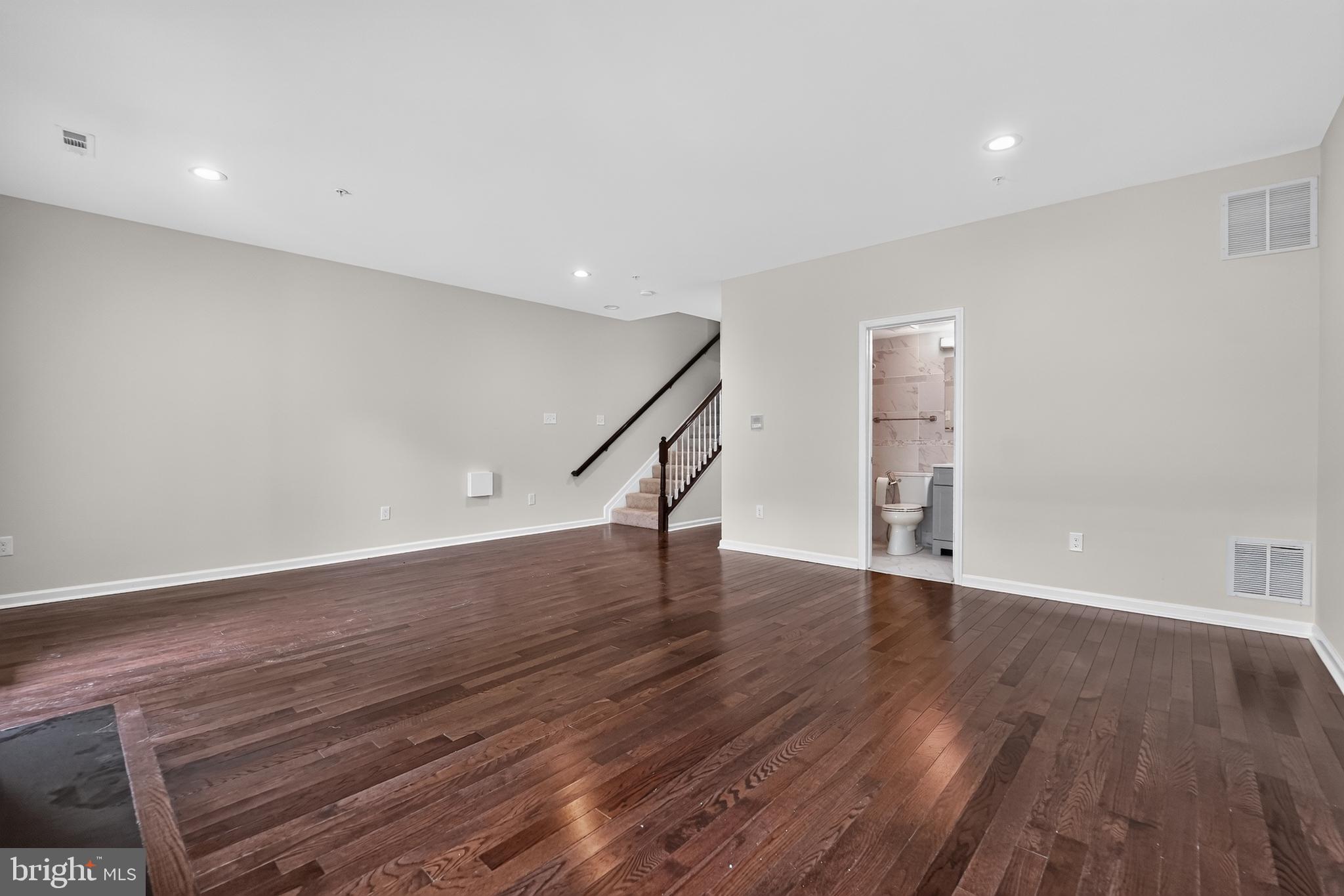 POINTE AT ARUNDEL PRESERVES - Residential