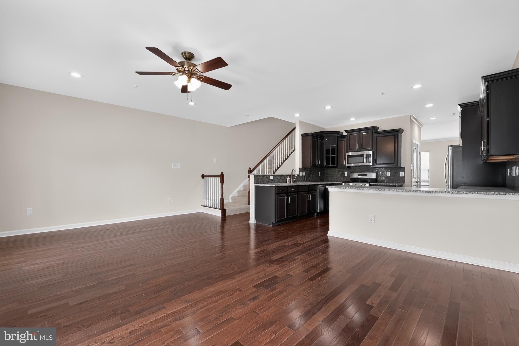 POINTE AT ARUNDEL PRESERVES - Residential