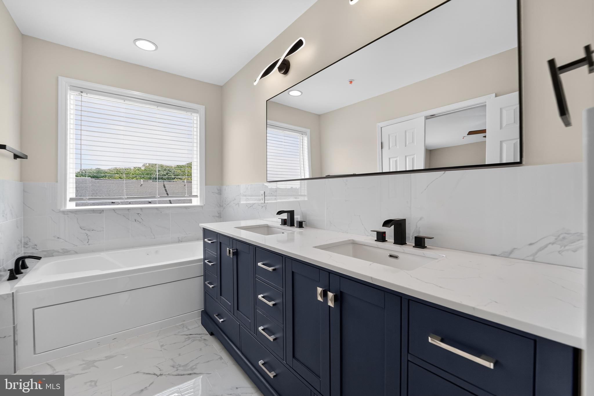 POINTE AT ARUNDEL PRESERVES - Residential