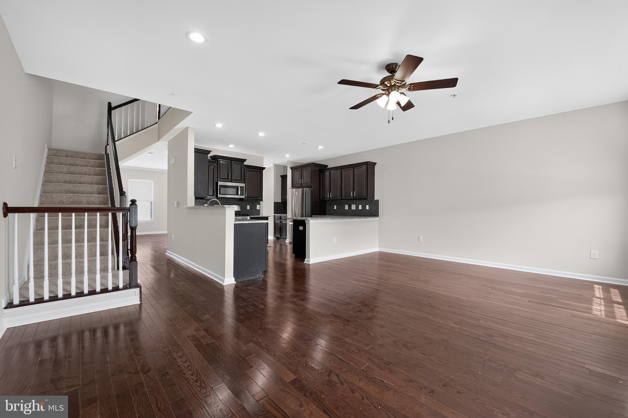 POINTE AT ARUNDEL PRESERVES - Residential