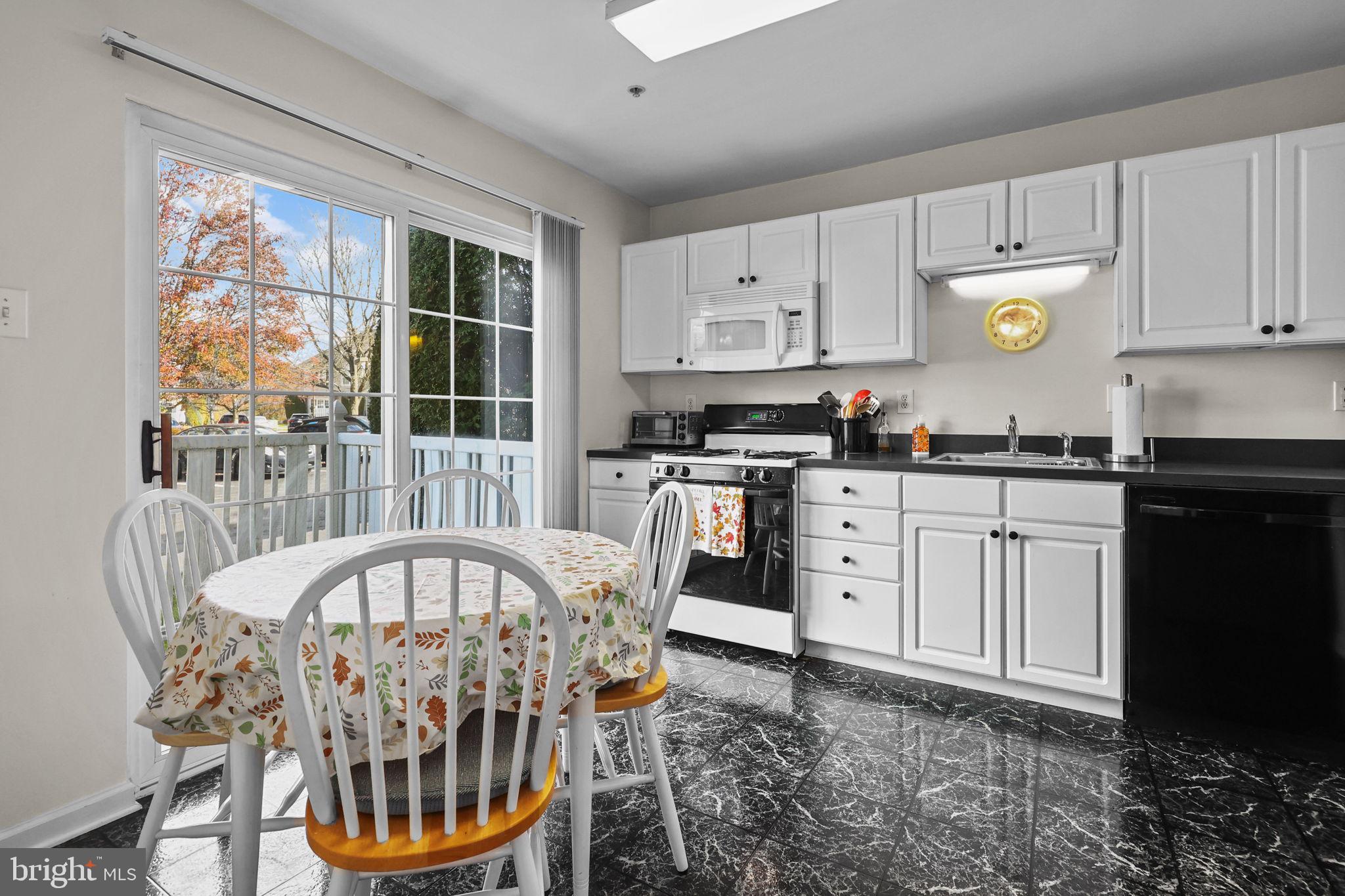 KIMBERTON GREENE - Residential