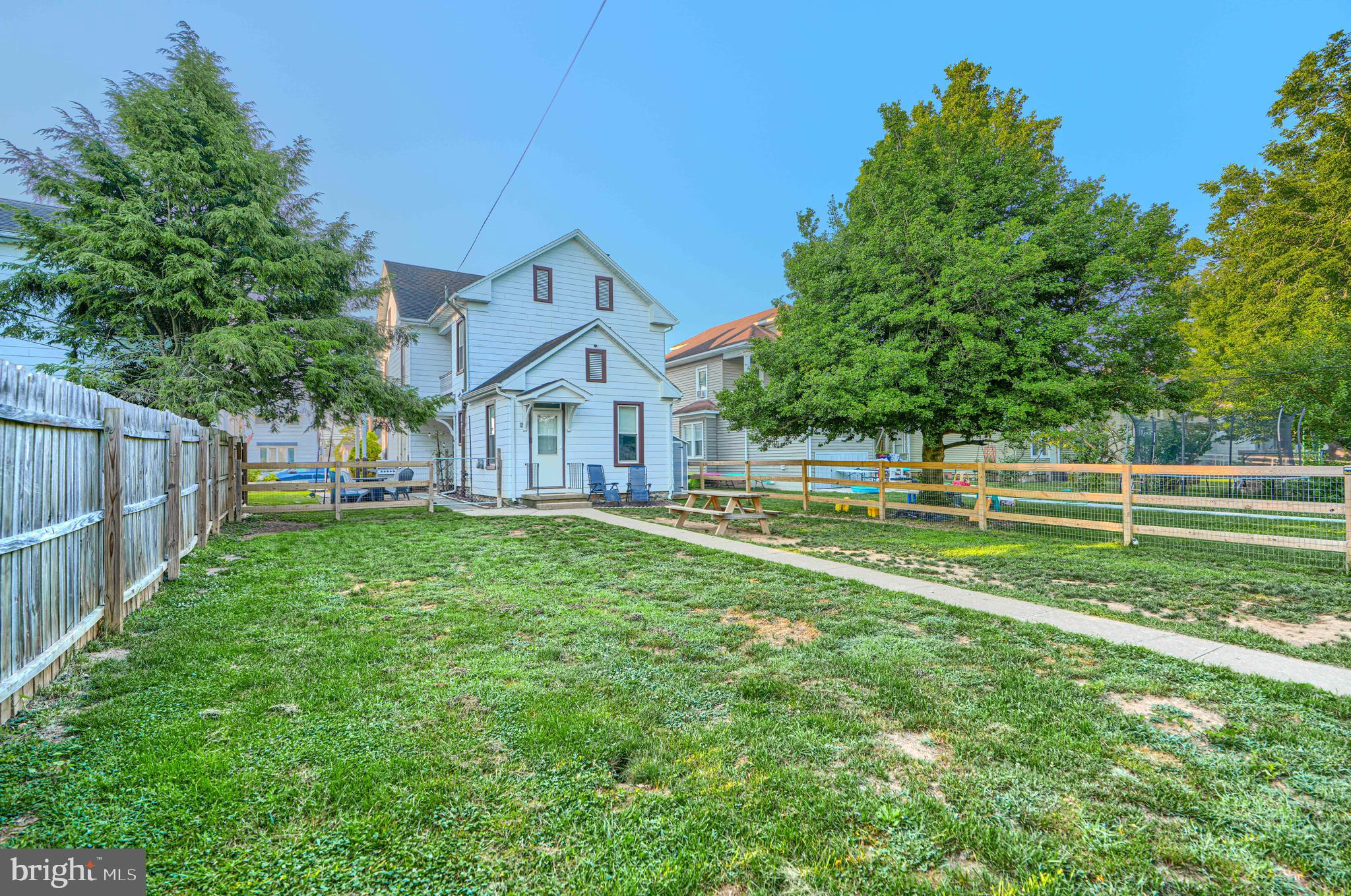 MCSHERRYSTOWN AREA - Residential