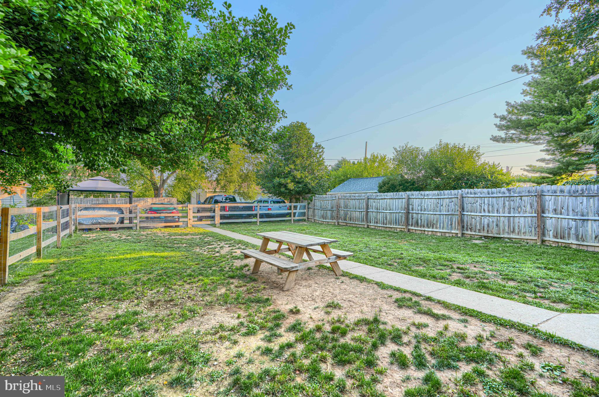 MCSHERRYSTOWN AREA - Residential