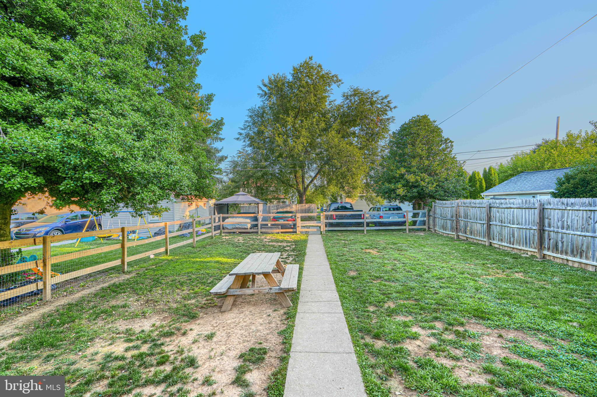 MCSHERRYSTOWN AREA - Residential