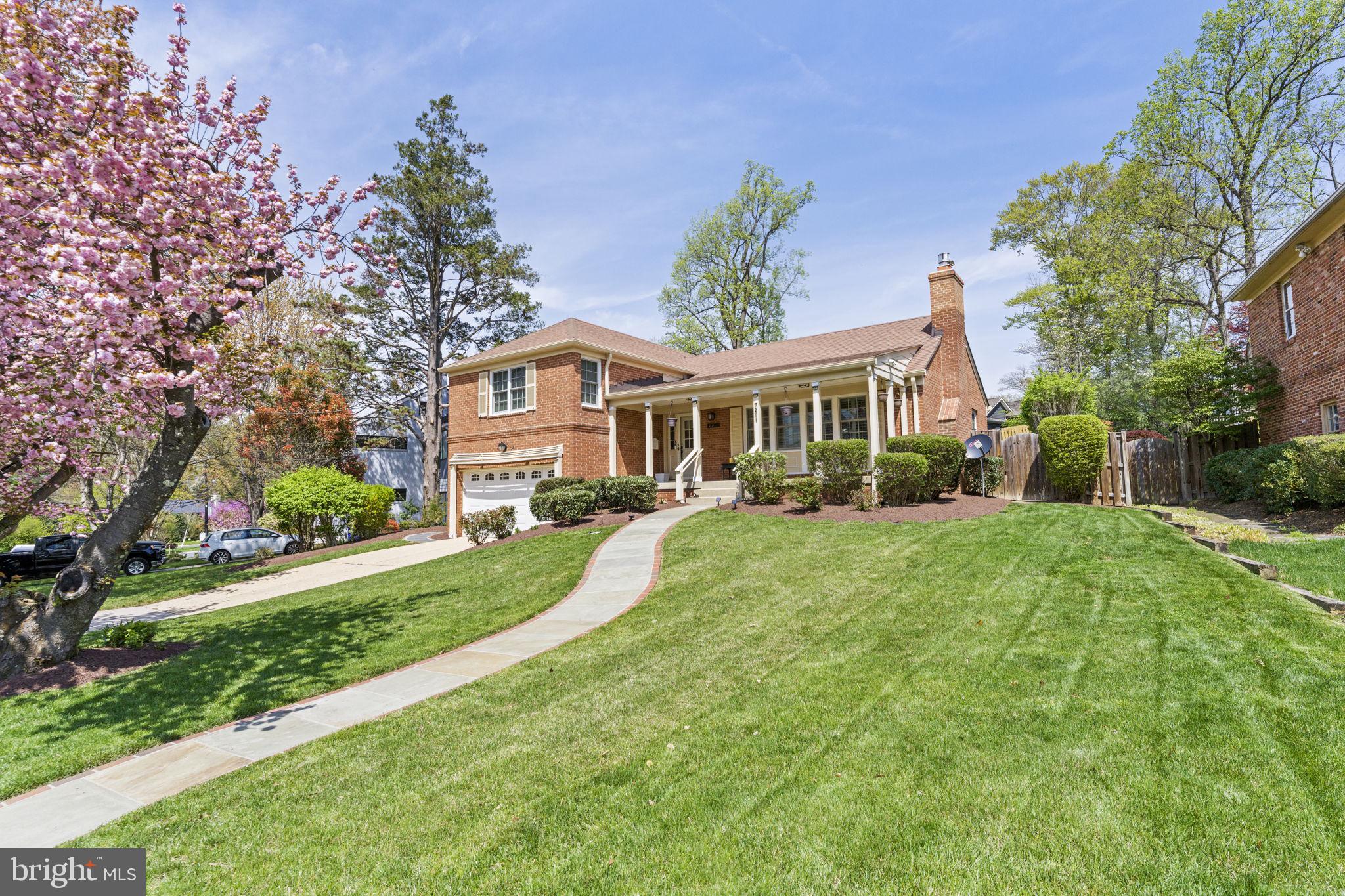 BRADLEY HILLS - Residential