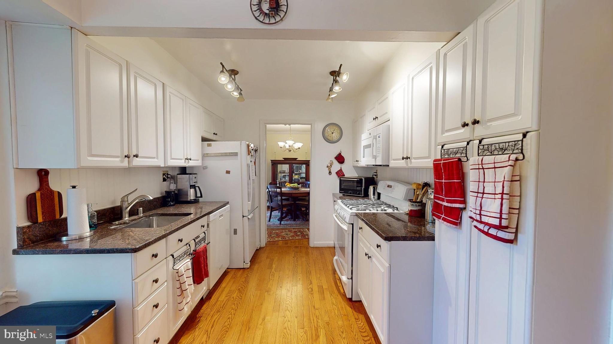 PARKSIDE ESTATES - Residential