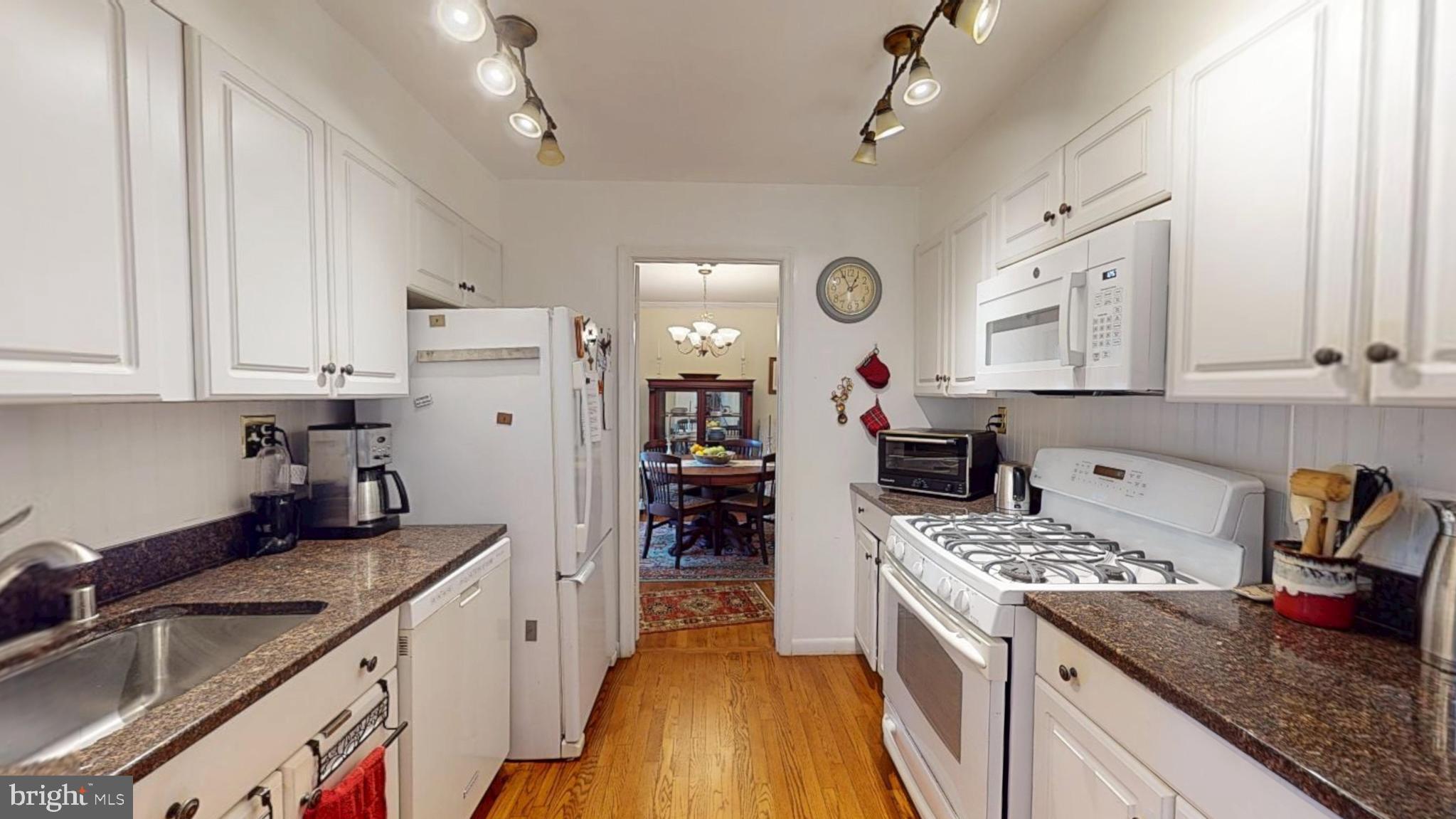 PARKSIDE ESTATES - Residential
