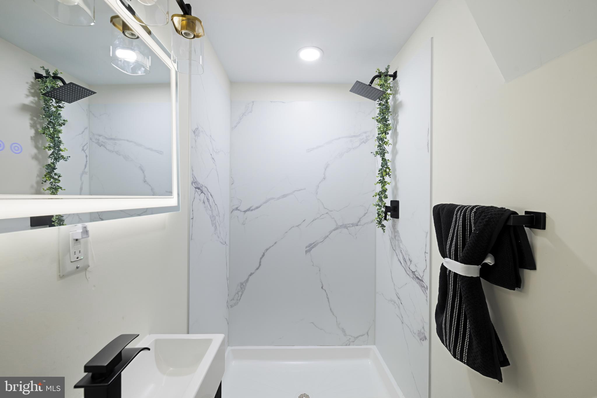 FOXHALL - Residential