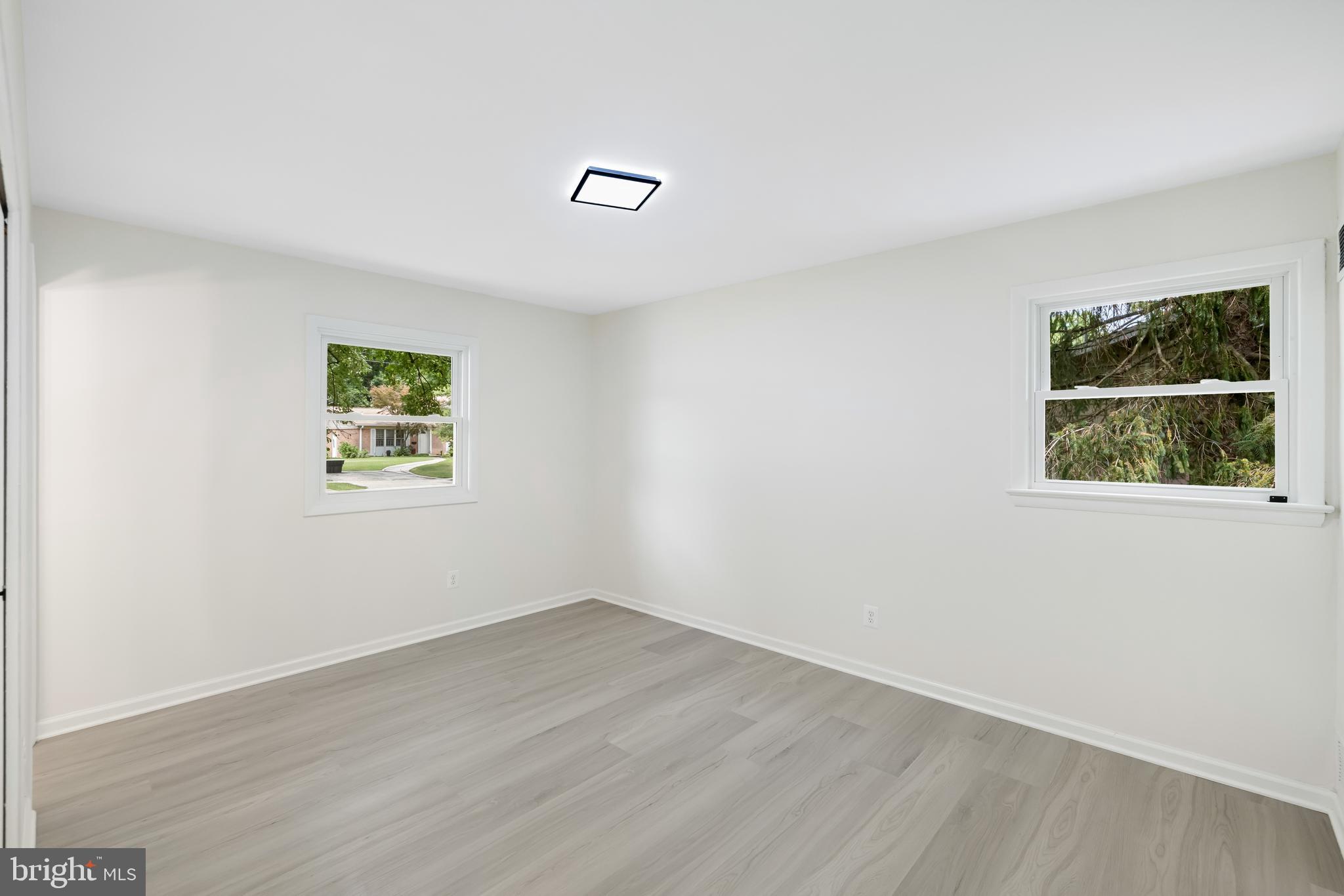 FOXHALL - Residential