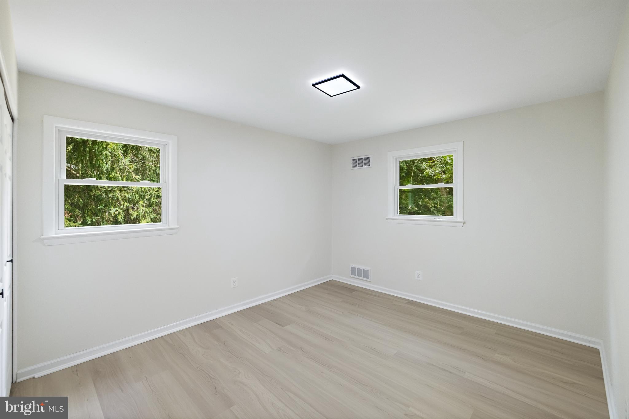 FOXHALL - Residential