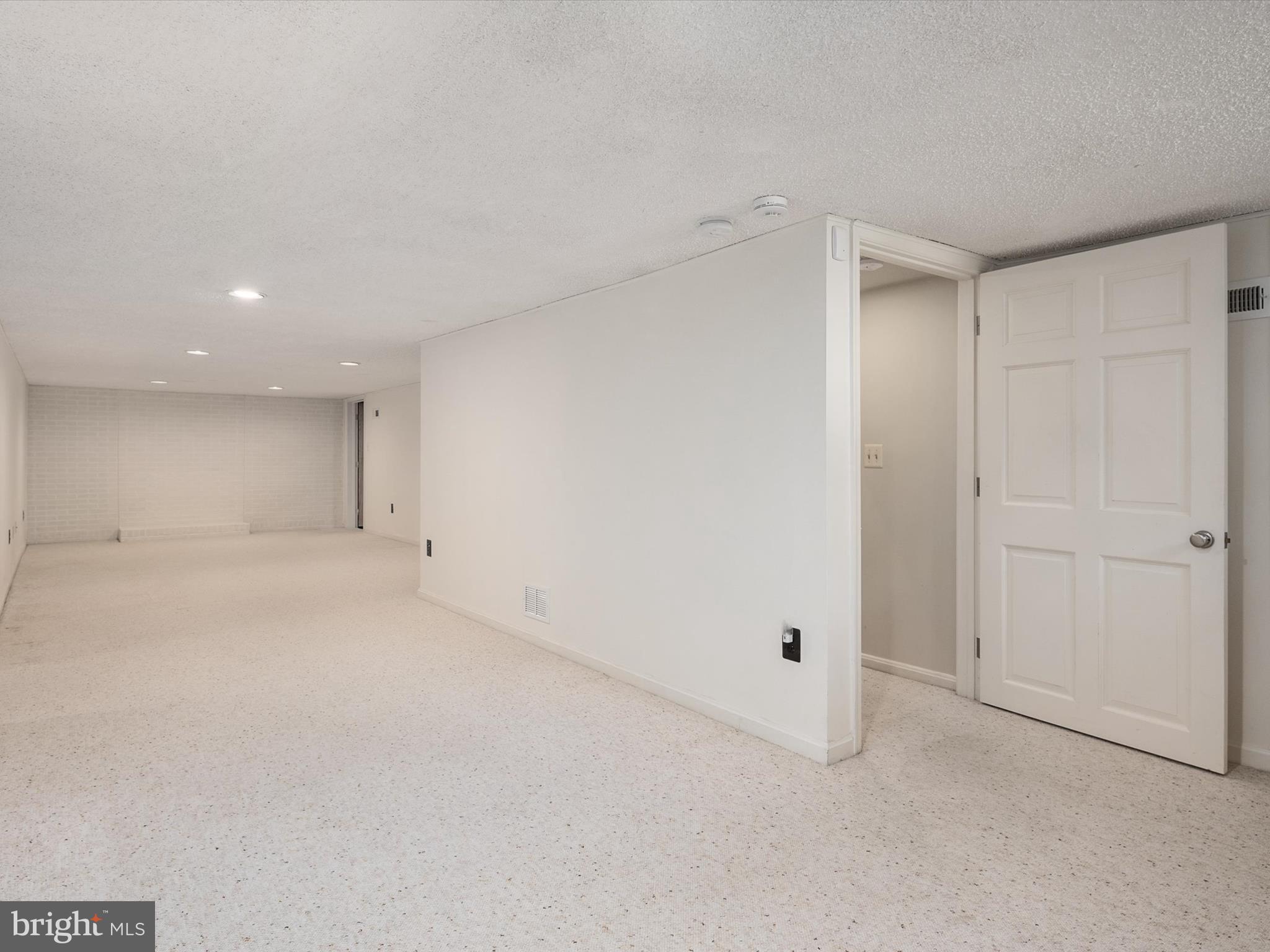 HILLSMERE ESTATES - Residential