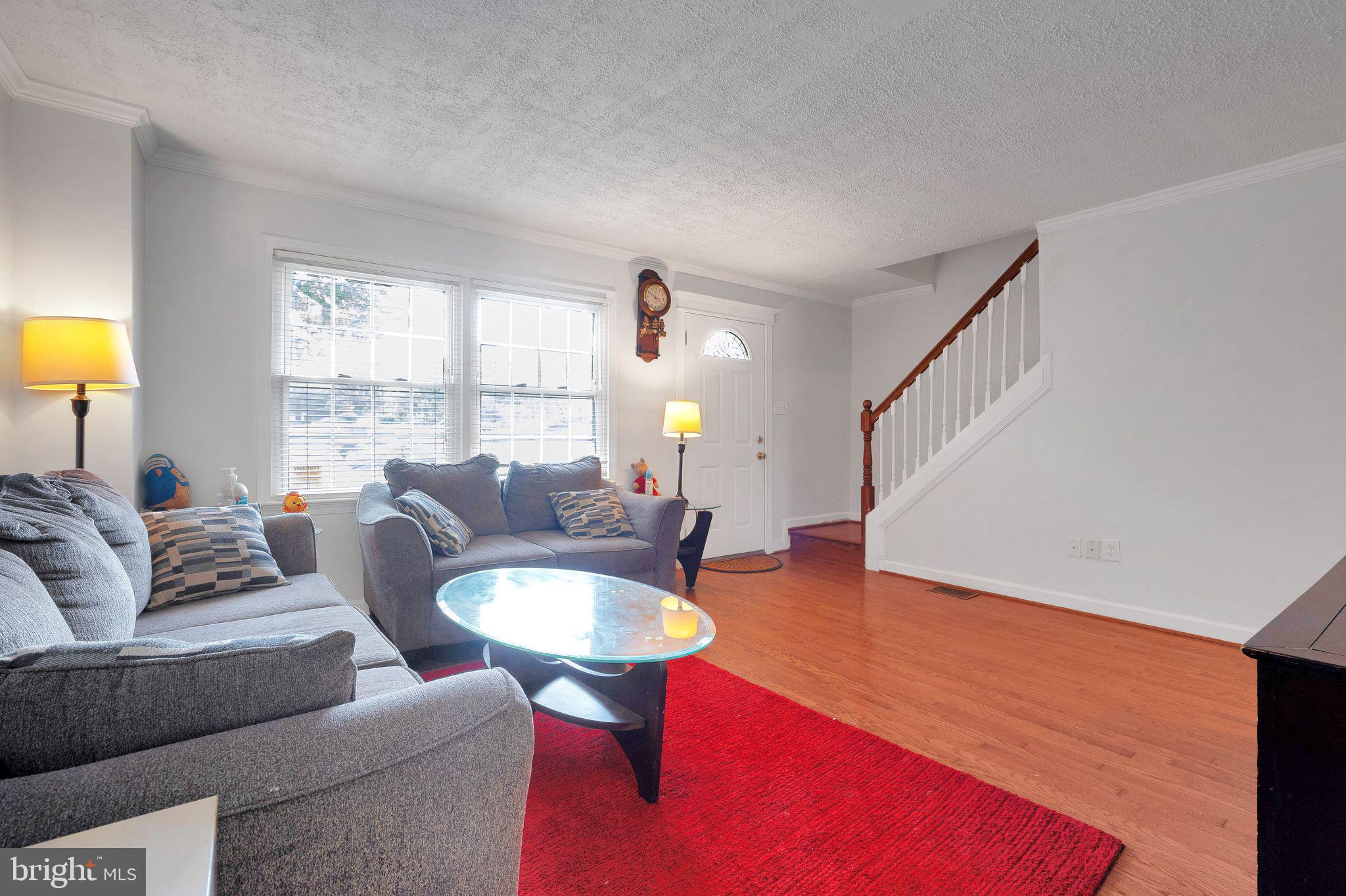 LONDON TOWNE - Residential