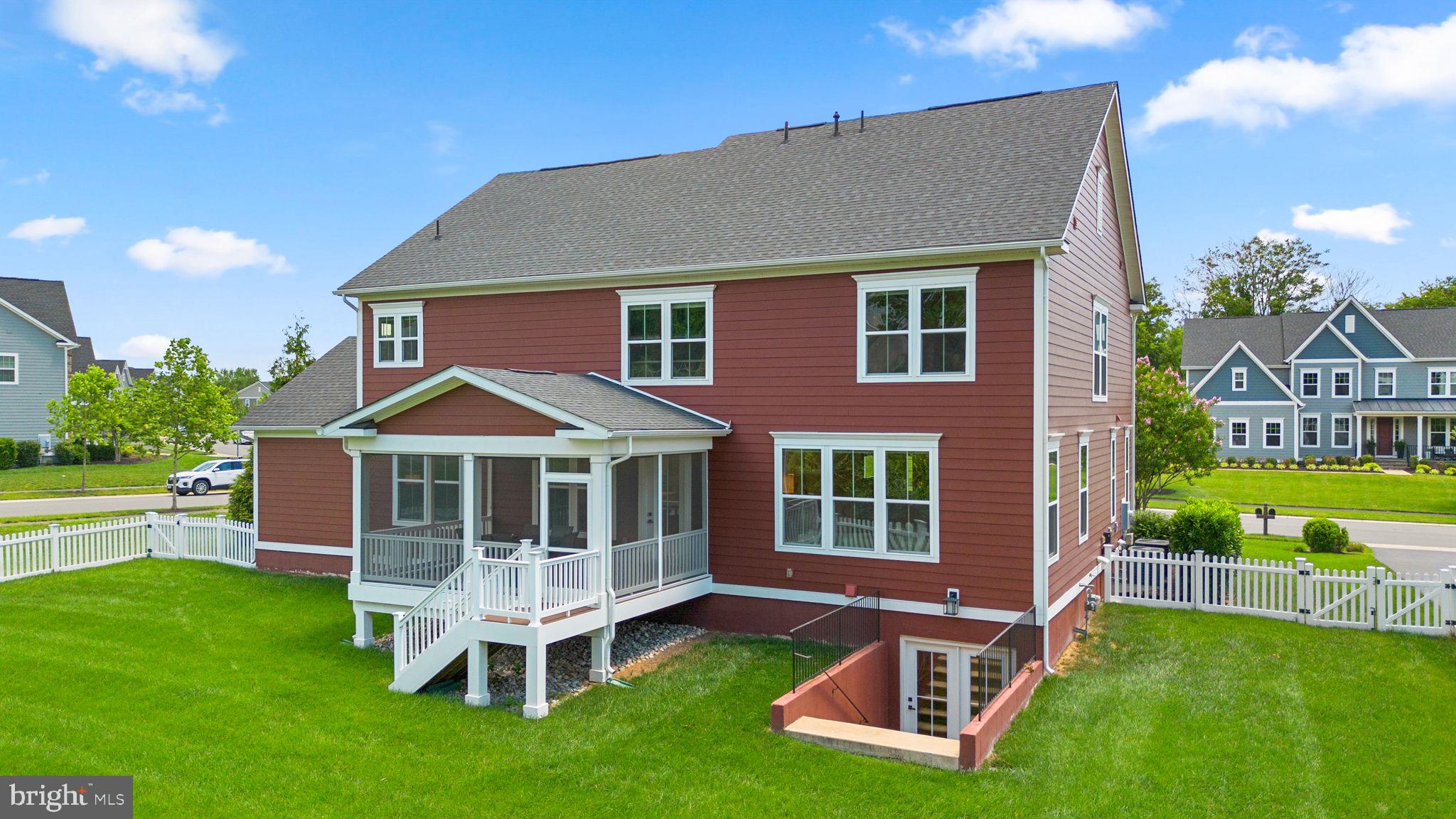 GROVE AT WILLOWSFORD - Residential