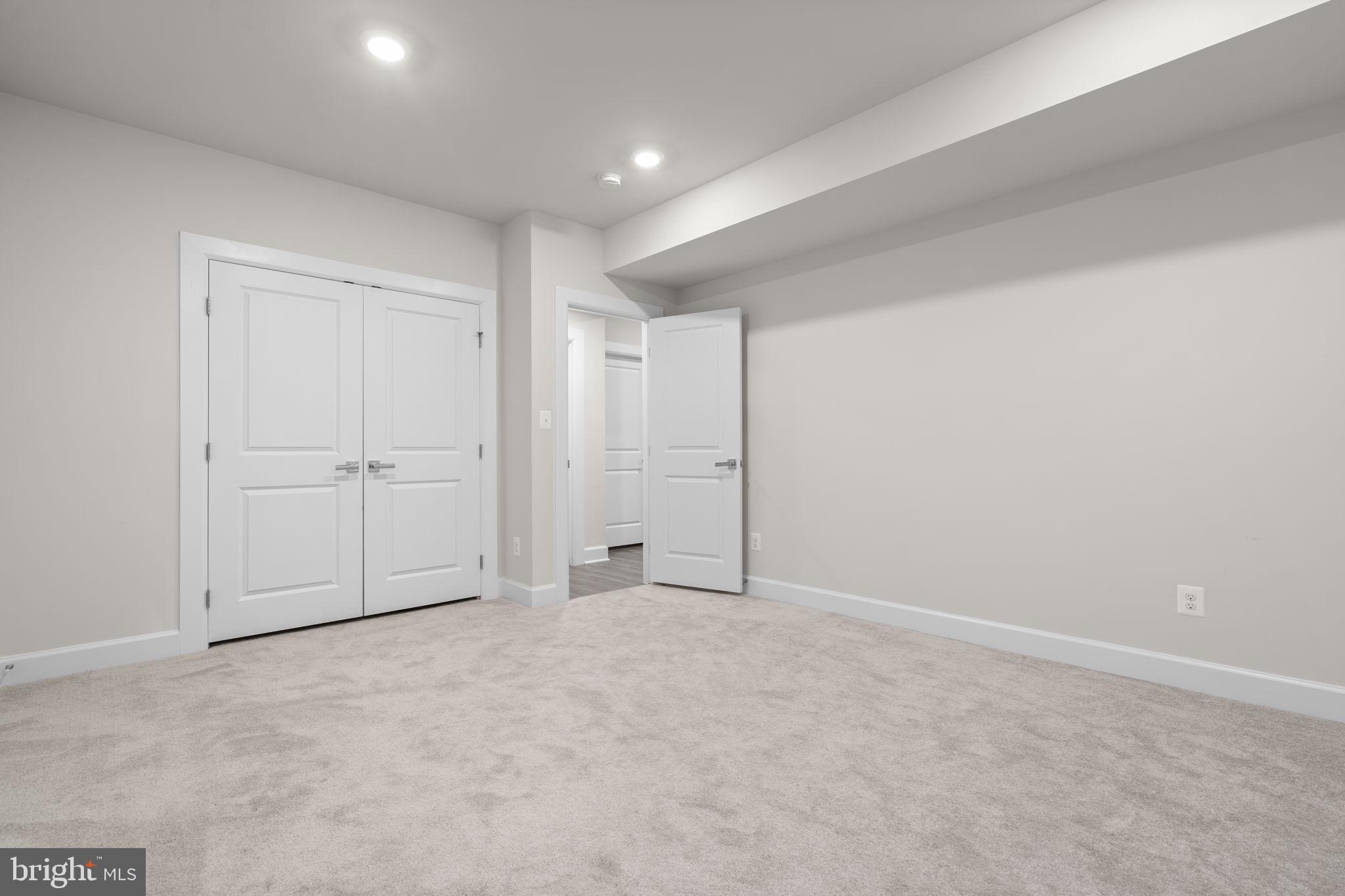 GROVE AT WILLOWSFORD - Residential