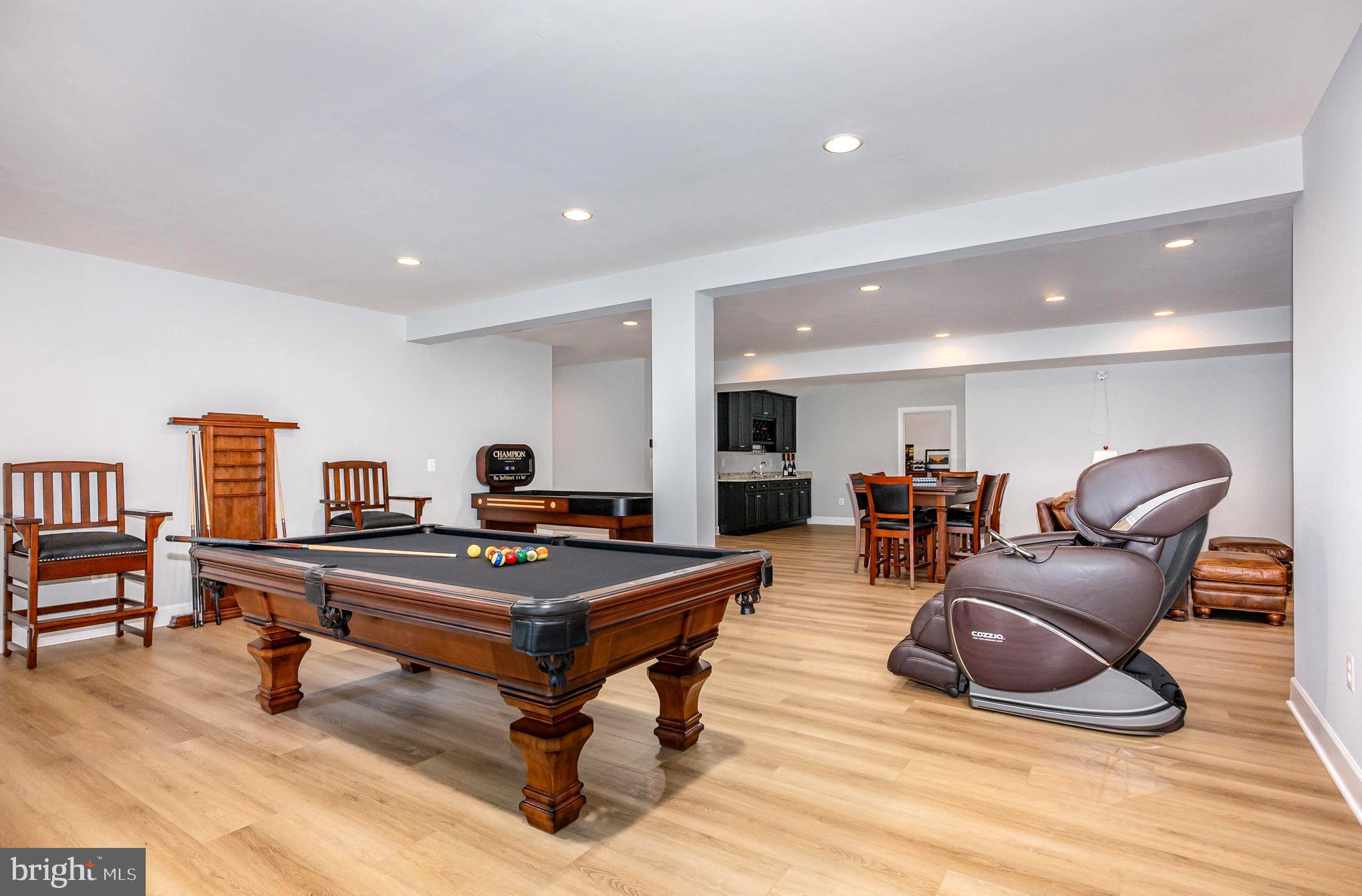 CREIGHTON FARMS - Residential