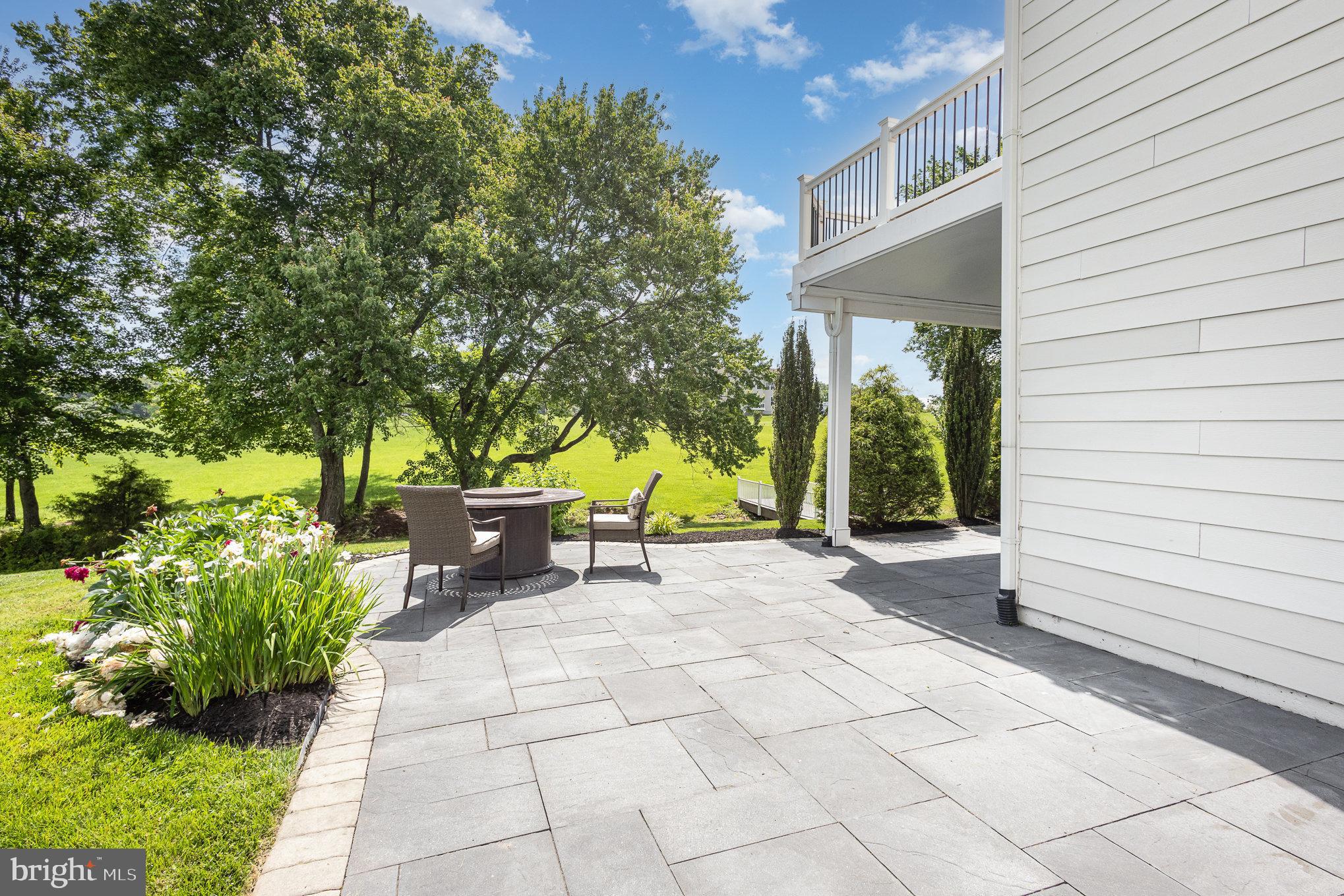 CREIGHTON FARMS - Residential