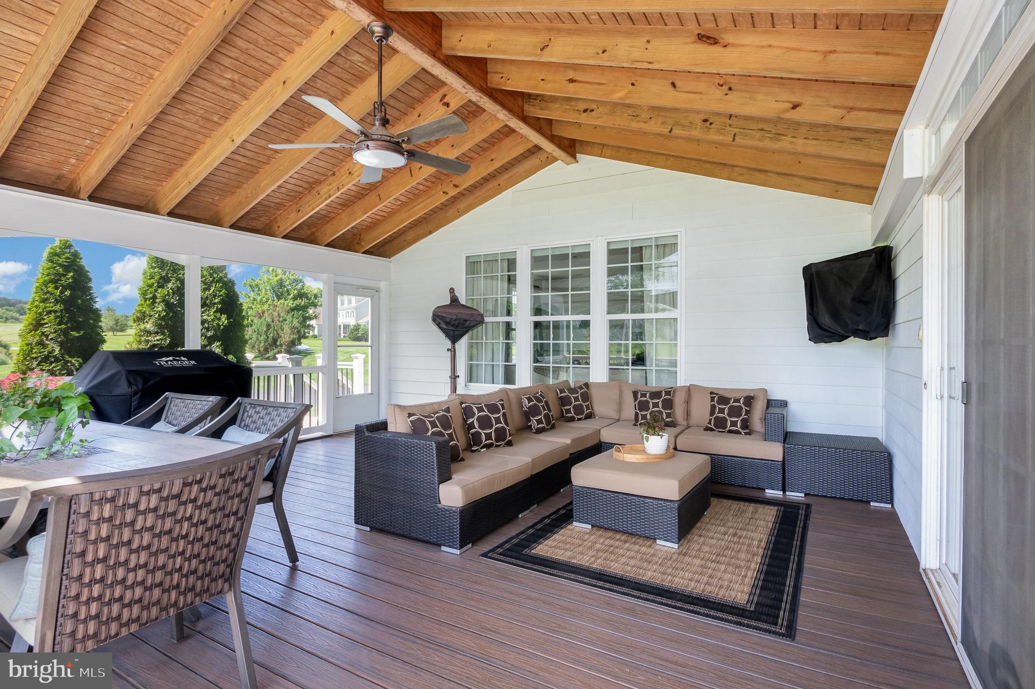 CREIGHTON FARMS - Residential